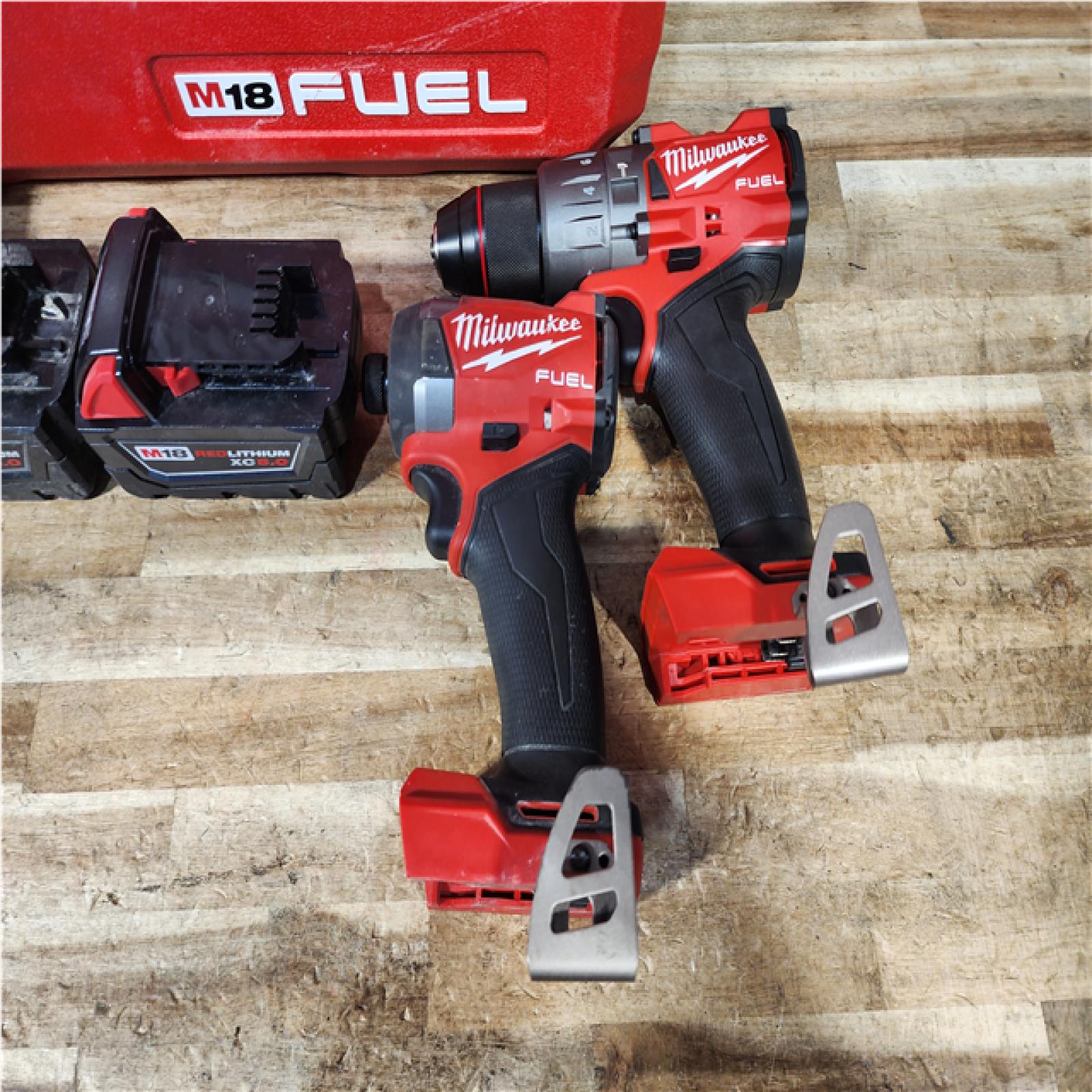 HOUSTON LOCATION - AS - IS Milwaukee 2 Tool Combo Kit W/ (2) Battery & Charger