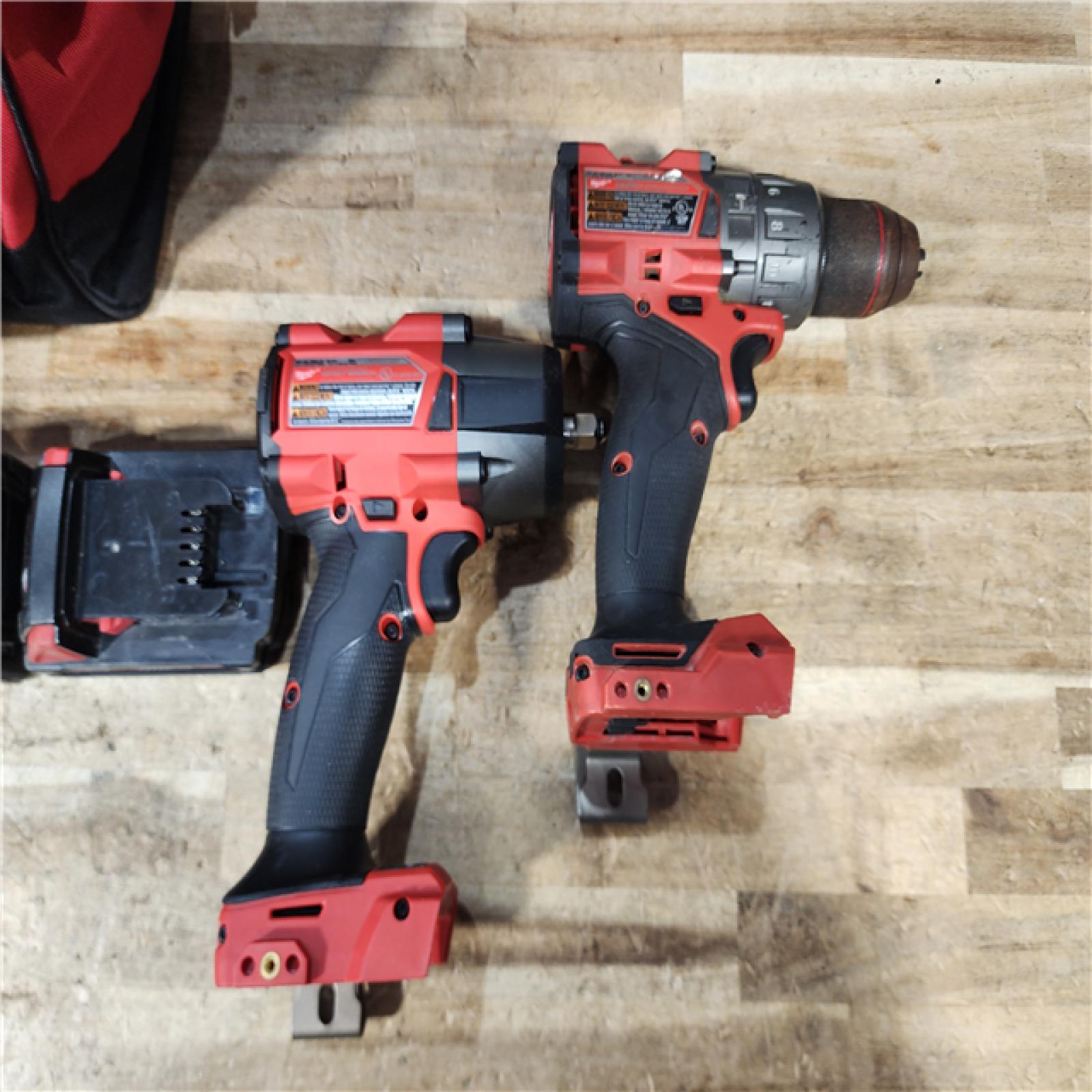 HOUSTON LOCATION - AS - IS Milwaukee 2 Tool Combo Kit W/ (2) Battery & Charger