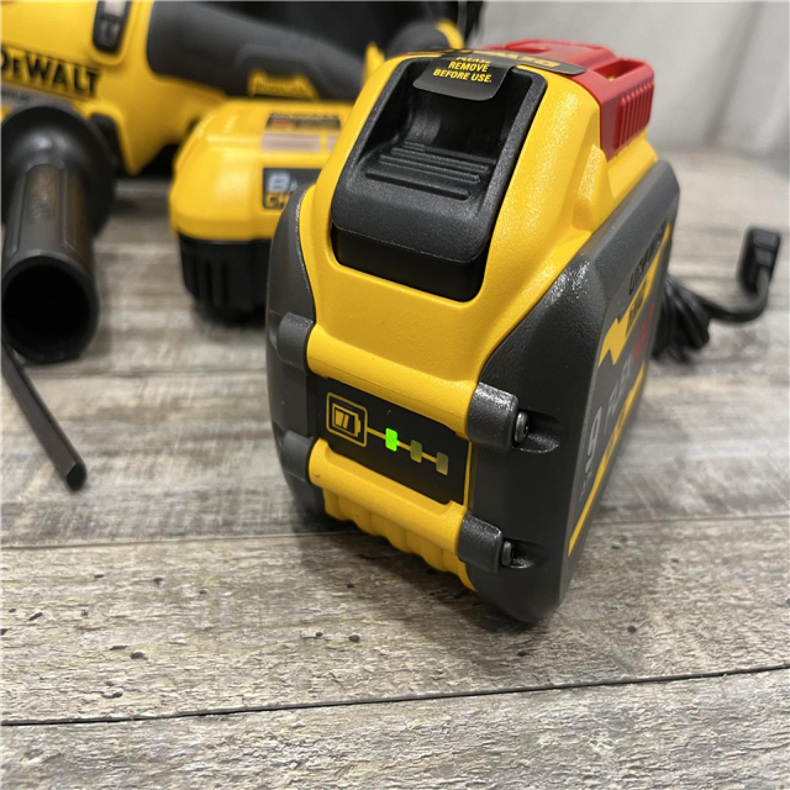 AS-IS DEWALT FLEXVOLT 60V MAX Cordless Brushless 4.5 in. - 6 in. Small Angle Grinder Kit