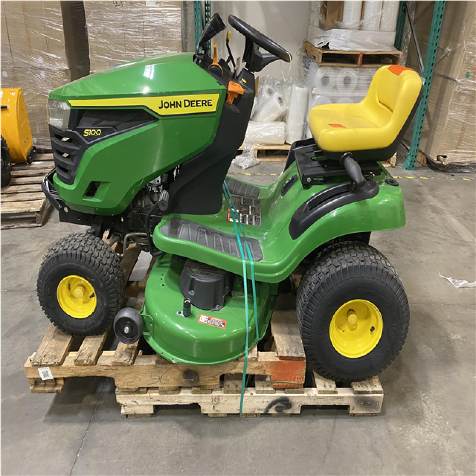 Dallas Location - As-Is John Deere S100 - Lawn Tractors