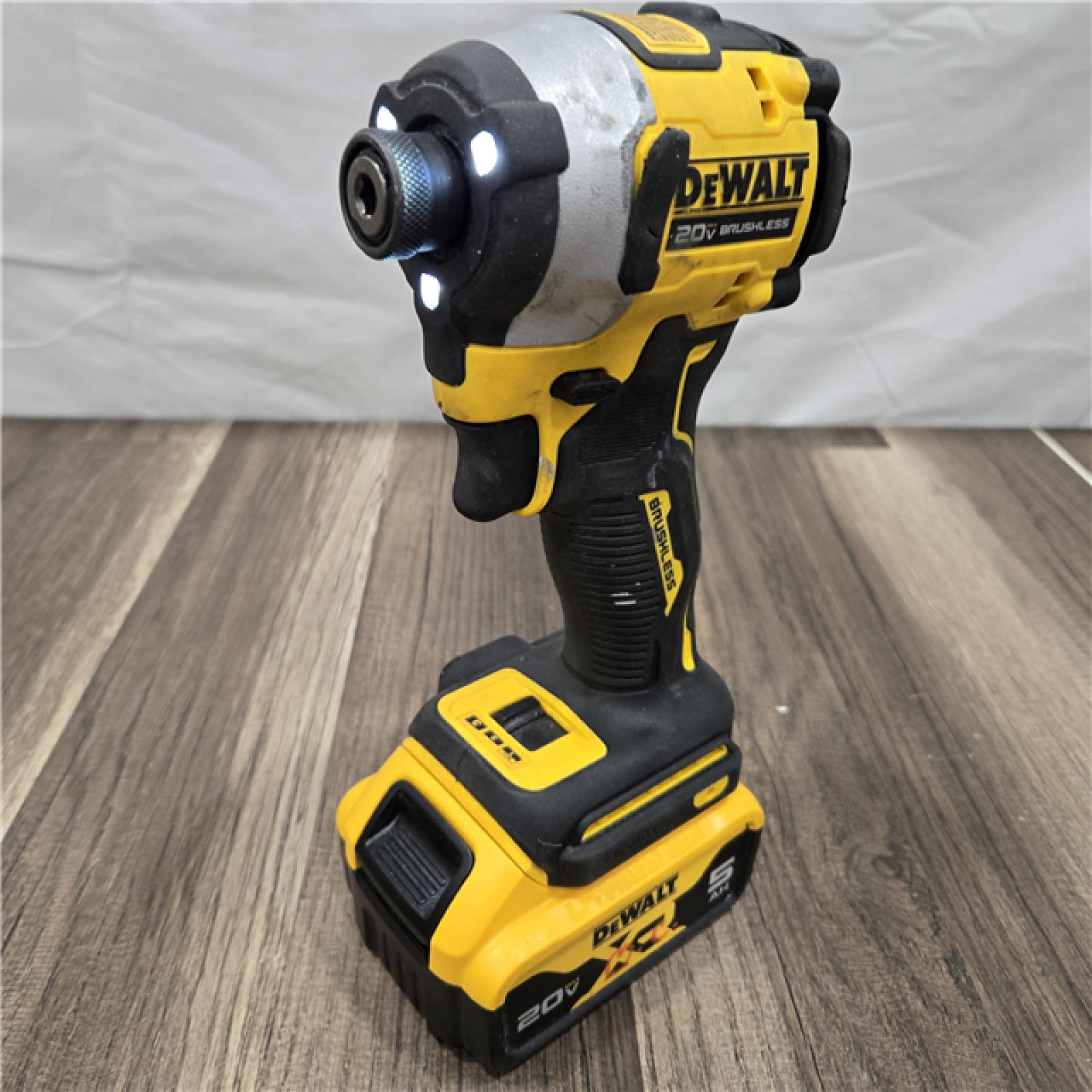 GOOD DEWALT ATOMIC 20V MAX Lithium-Ion Cordless 1/4 in. Brushless Impact Driver Kit, 5 Ah Battery, Charger, and Bag