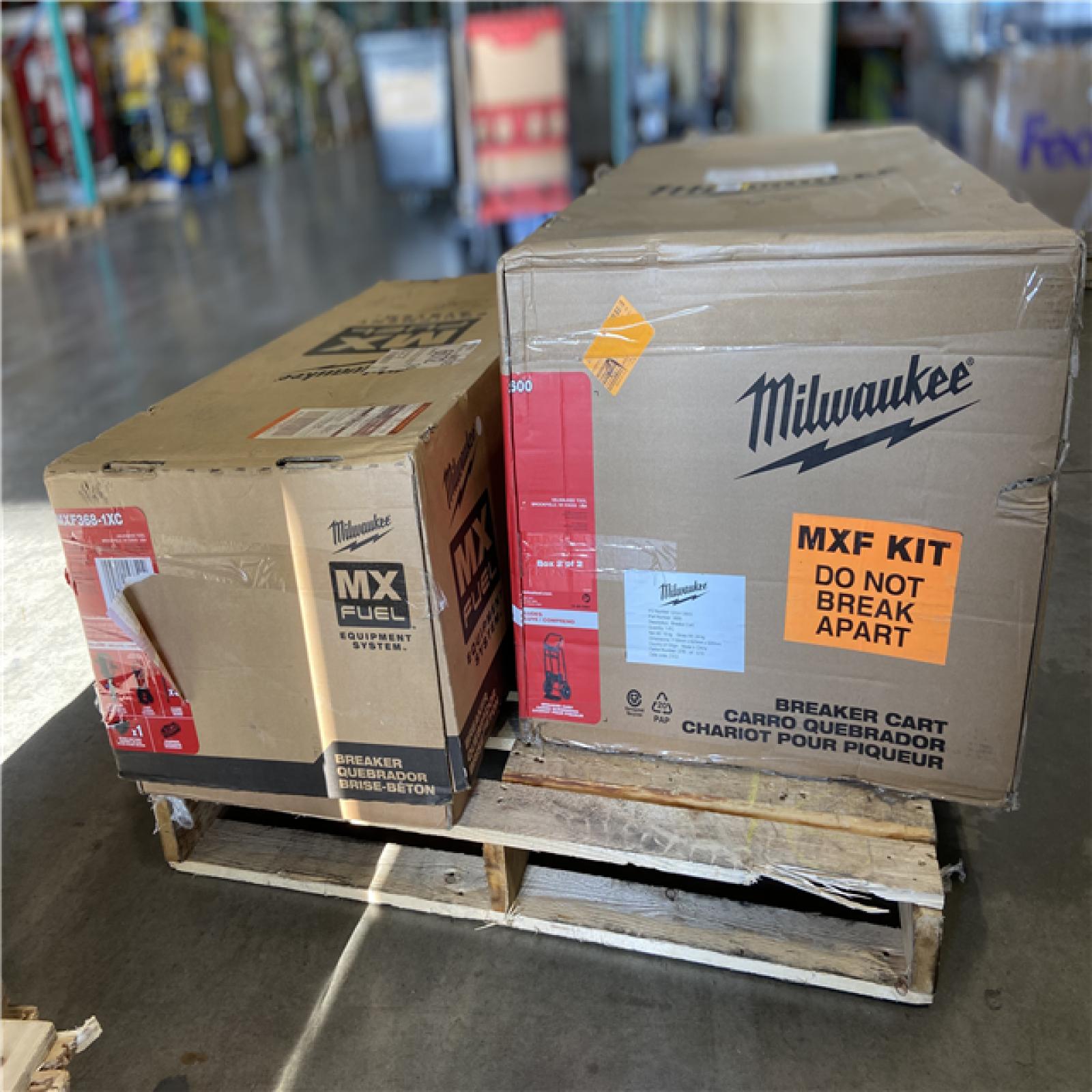DALLAS LOCATION - Milwaukee MX FUEL Lithium-Ion Cordless 1-1/8 in. Breaker with Battery and Charger