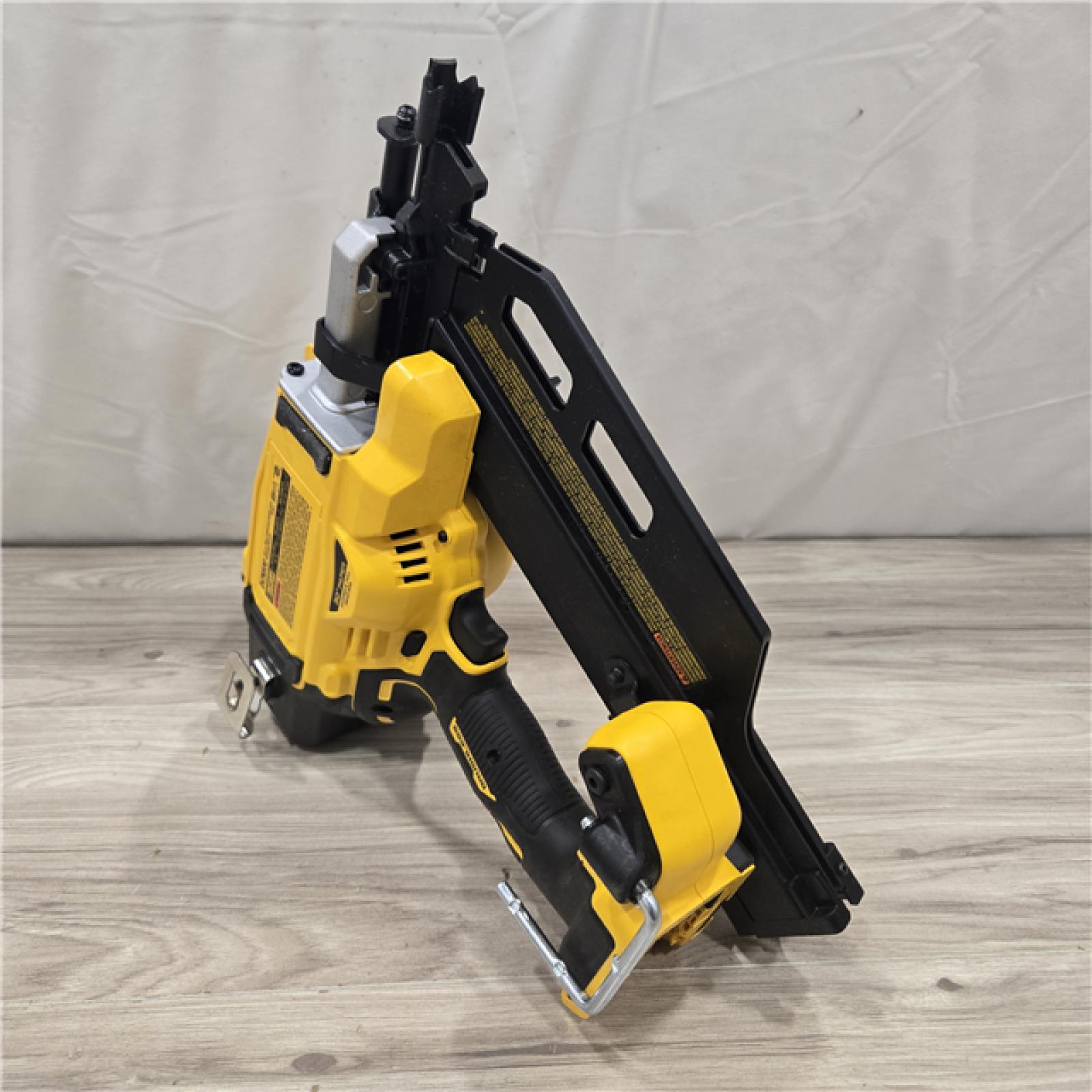 AS-IS DEWALT 20V 30 Degree Cordless Framing Nailer (Tool-Only)