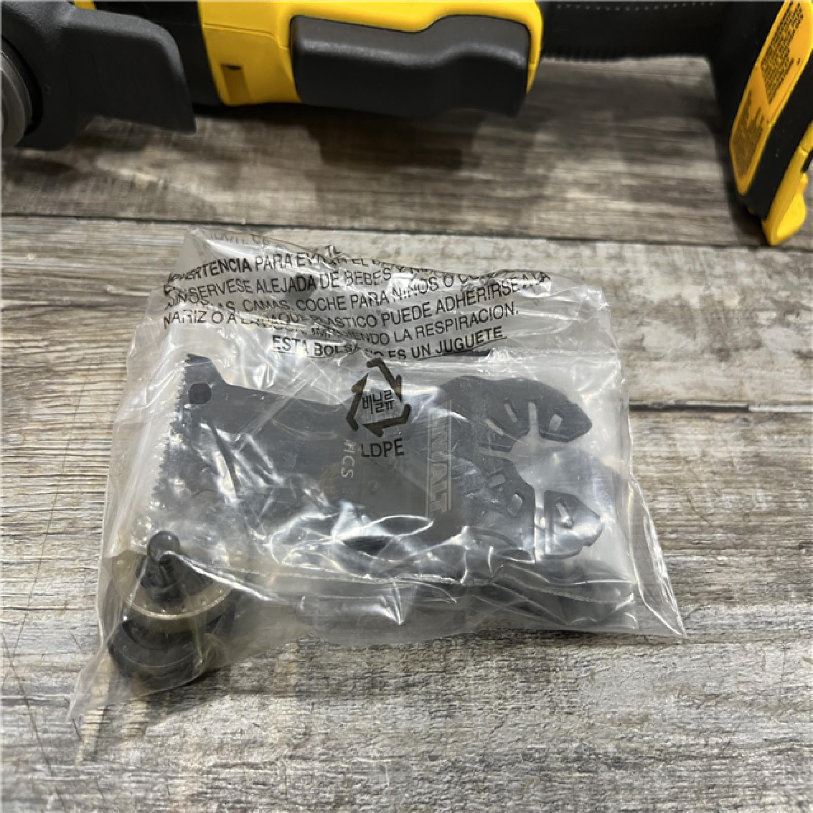 LIKE NEW - DEWALT ATOMIC 20V MAX Cordless Brushless Oscillating Multi Tool (Tool Only)