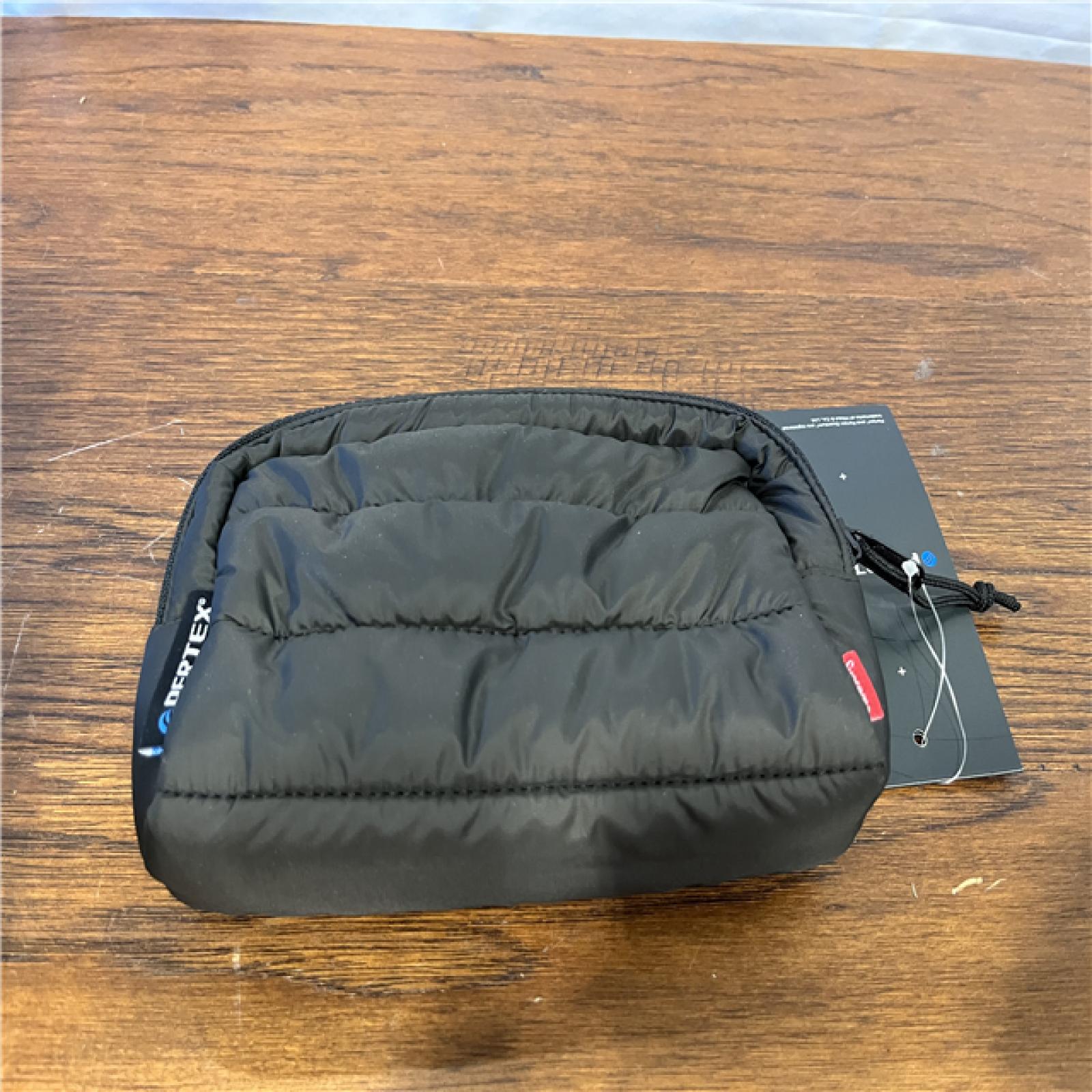 NEW! Supreme Puffer Pouch Black