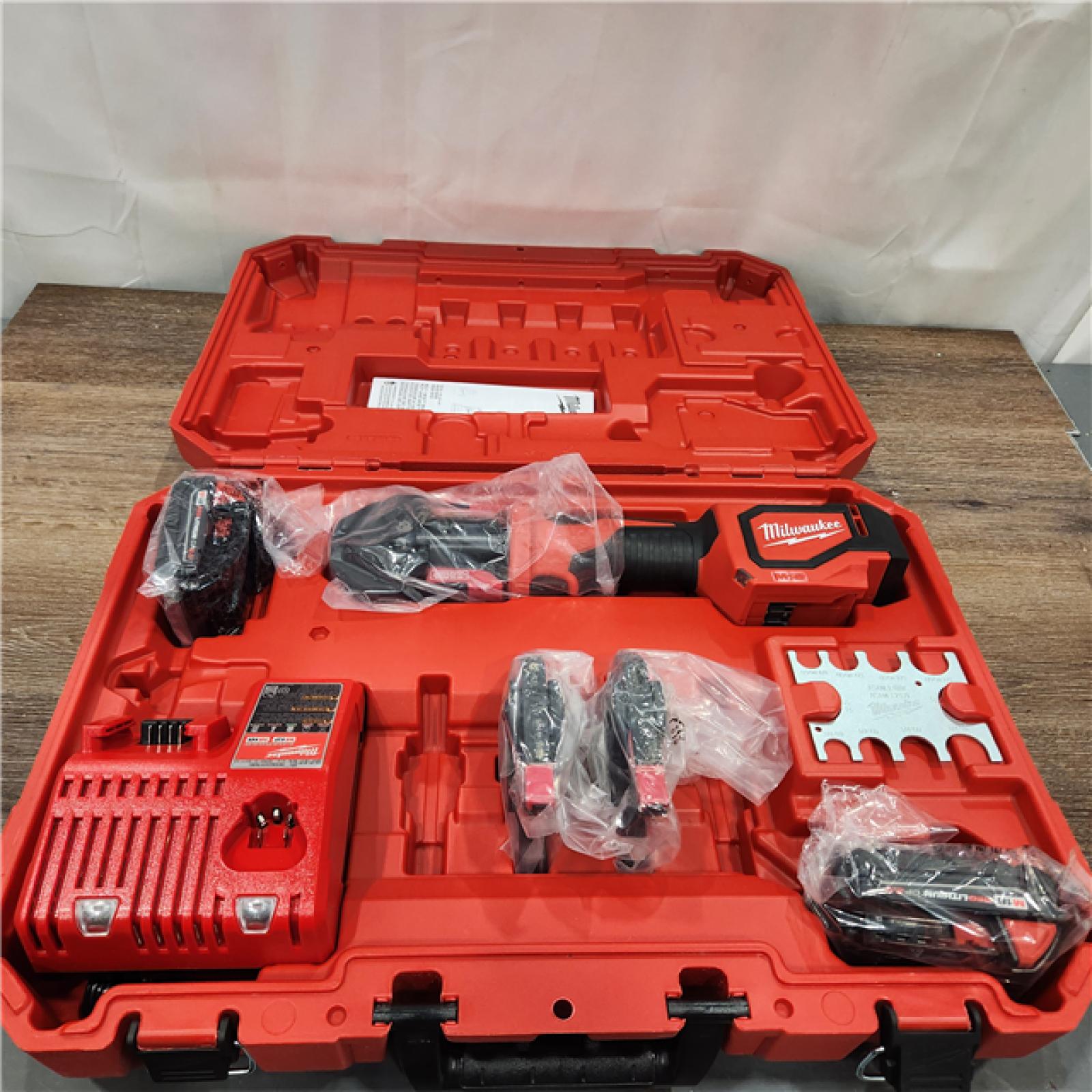 AS-IS Milwaukee-2674-22C M18 Short Throw Press Tool Kit W/ PEX Crimp Jaws