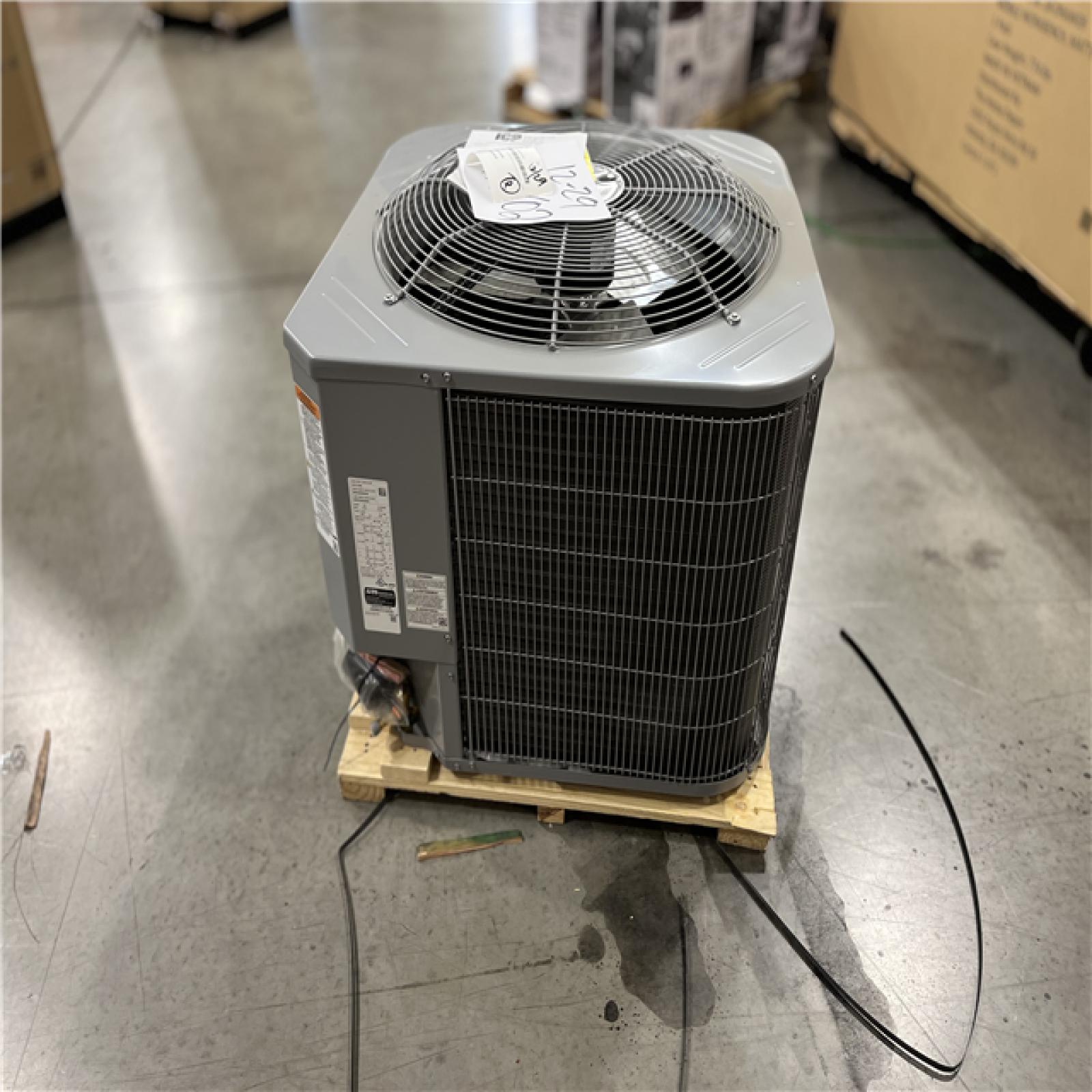 DALLAS LOCATION - Smartcomfort® by Carrier 1.5 Ton 14.3 Seer2 Heat Pump - R-410a Refrigerant