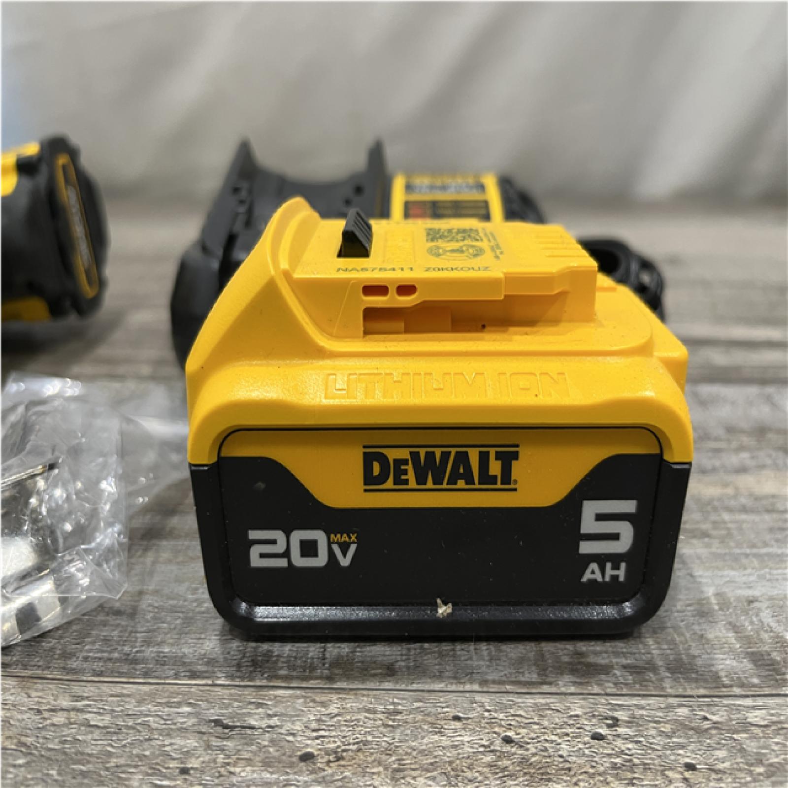 AS-IS DEWALT ATOMIC 20V Lithium-Ion Cordless 1/2 in. Hammer Drill Kit