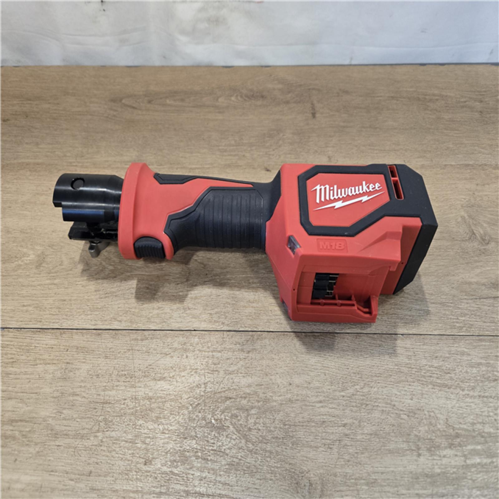AS-IS Milwaukee M18 18V Cordless Short Throw PEX Press Tool Kit