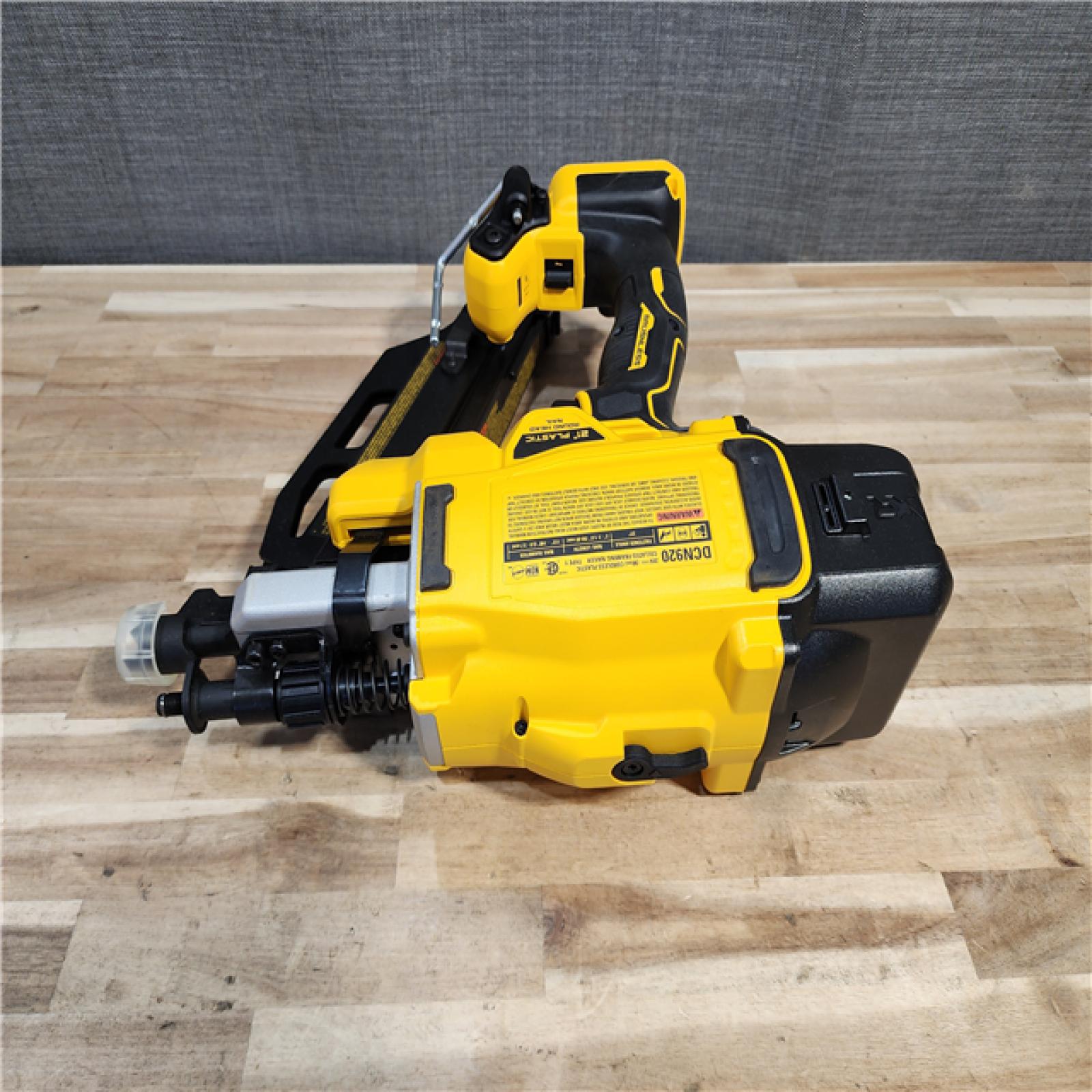 HOUSTON LOCATION - AS-IS (APPEARS LIKE NEW) DEWALT 20-Volt 21° Cordless Framing Nailer (Tool-Only)