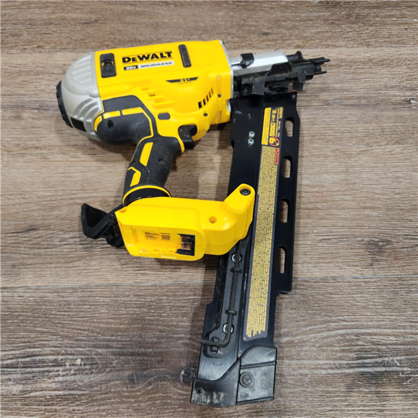 AS-IS DeWalt 20V MAX Collated Cordless Framing Nailer (Tool included battery & charge)