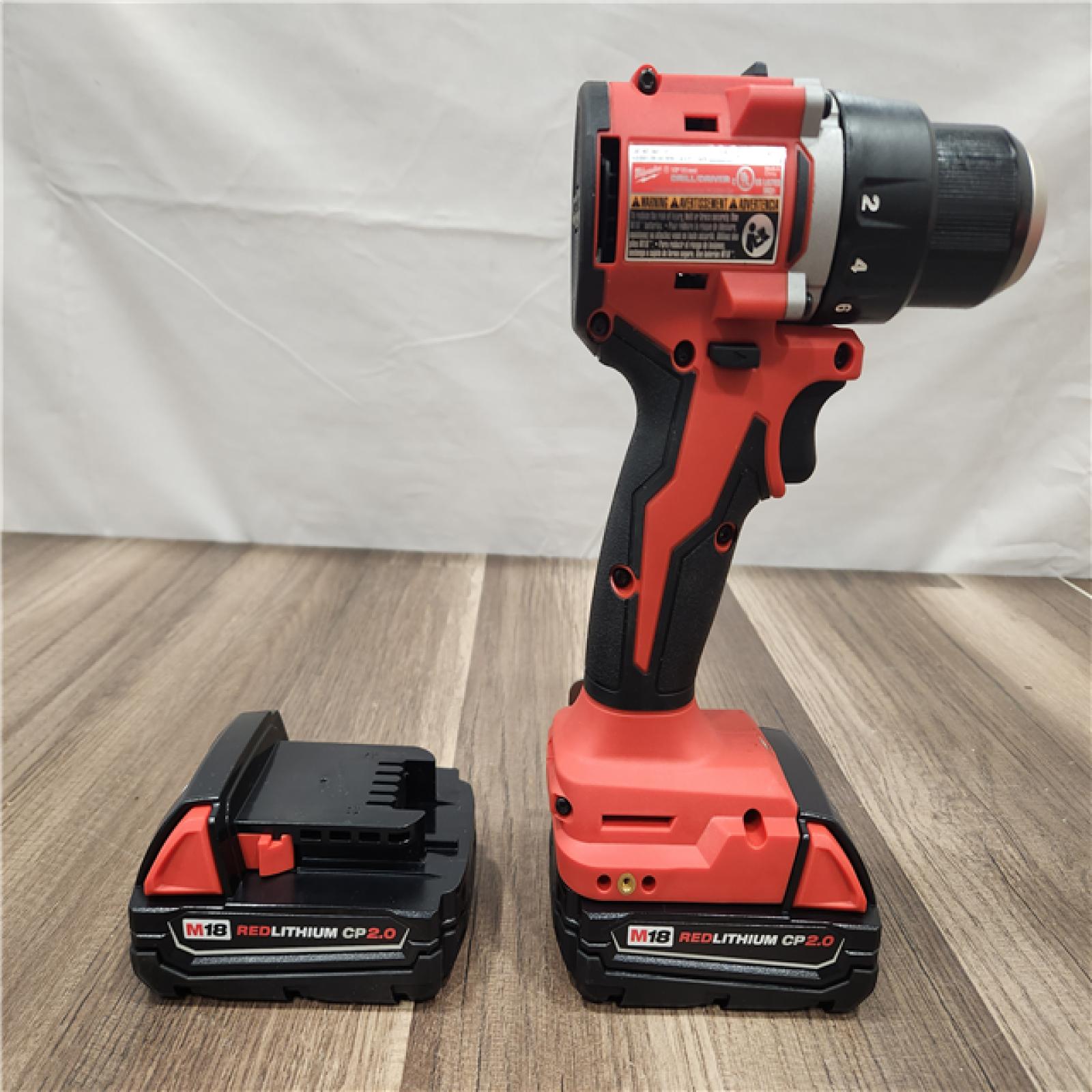 AS-IS- Milwaukee M18 18V Drill/Driver Kit