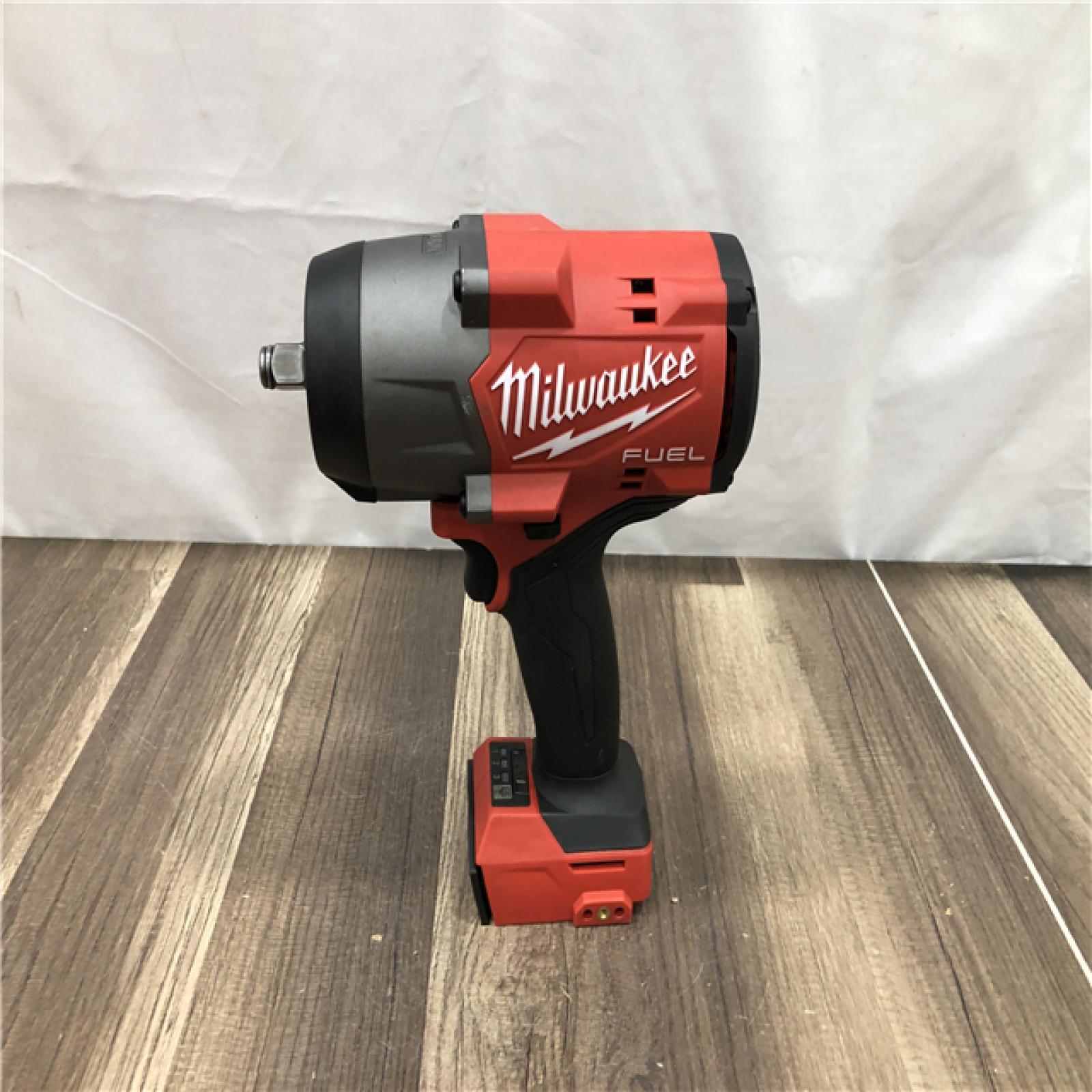 AS-IS Milwaukee FUEL 18V Lithium-Ion Brushless Cordless 1/2 in. Impact Wrench w/Friction Ring Kit