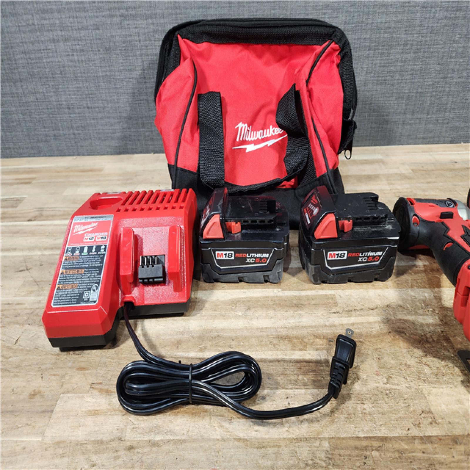 HOUSTON LOCATION - AS - IS Milwaukee 2 Tool Combo Kit W/ (2) Battery & Charger