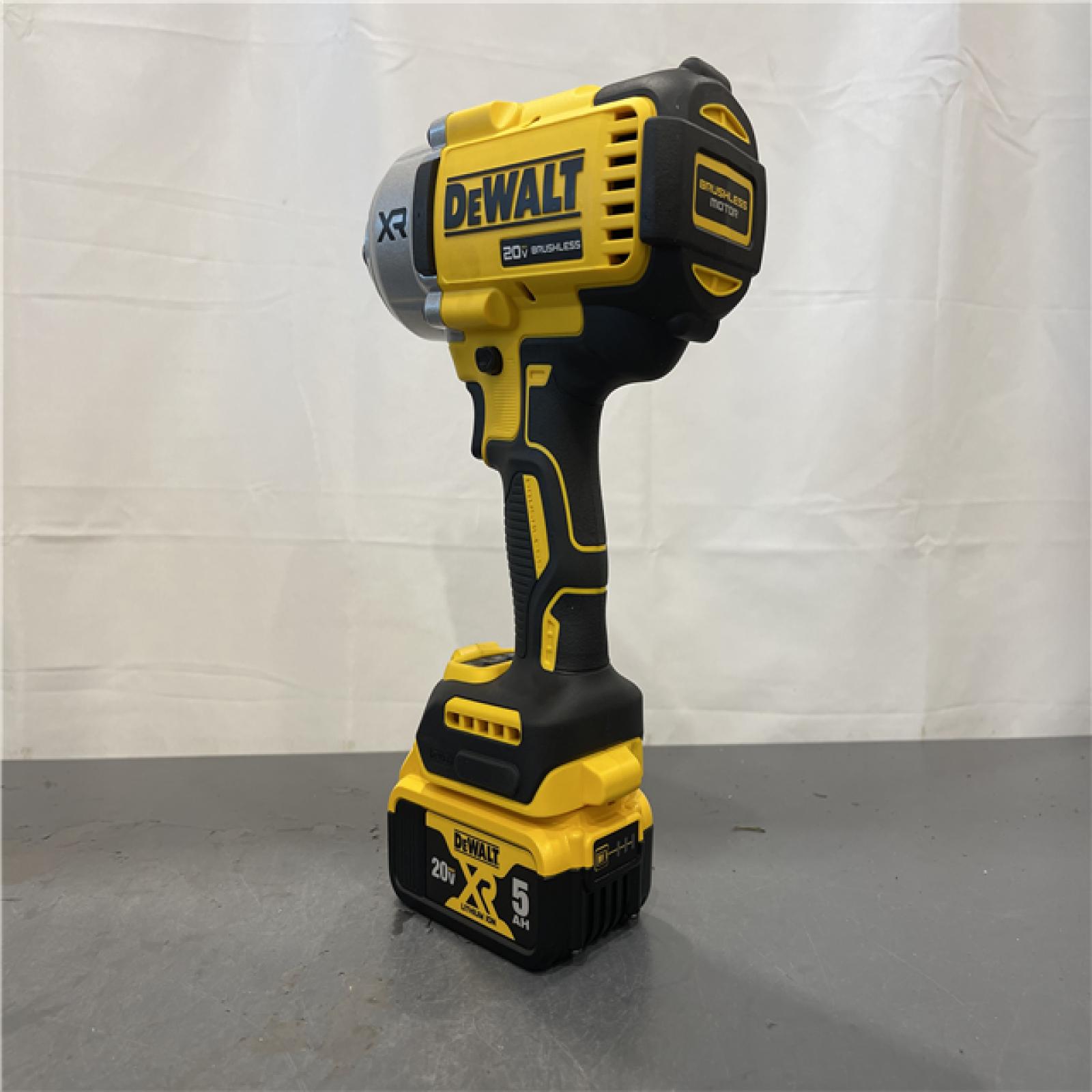 AS-IS - Dewalt 20V MAX Lithium-Ion Cordless 1/2 in. Impact Wrench Kit