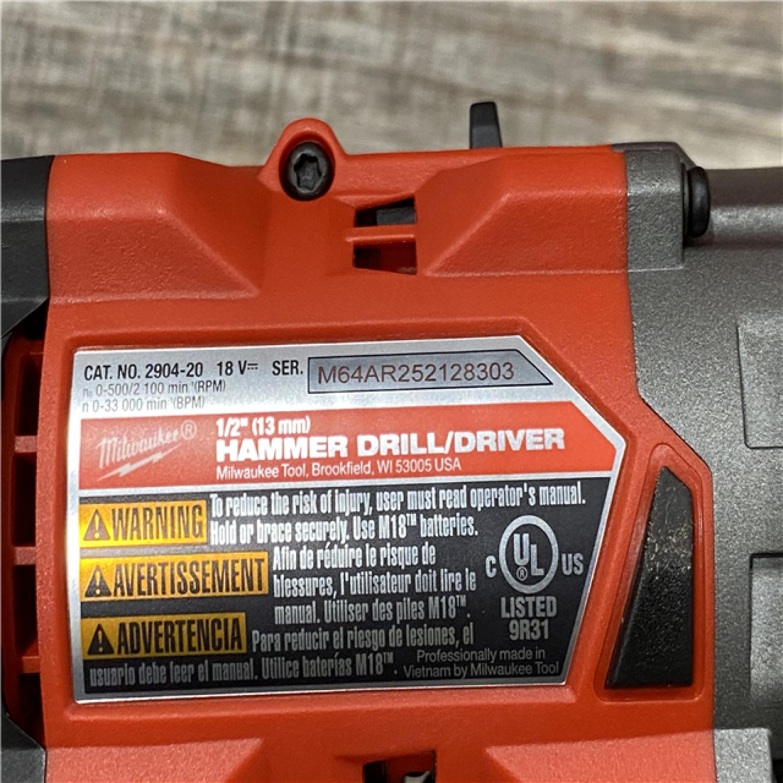 LIKE NEW - Milwaukee FUEL 18V Lithium-Ion Brushless Cordless 1/2 in. Hammer Drill Driver Kit