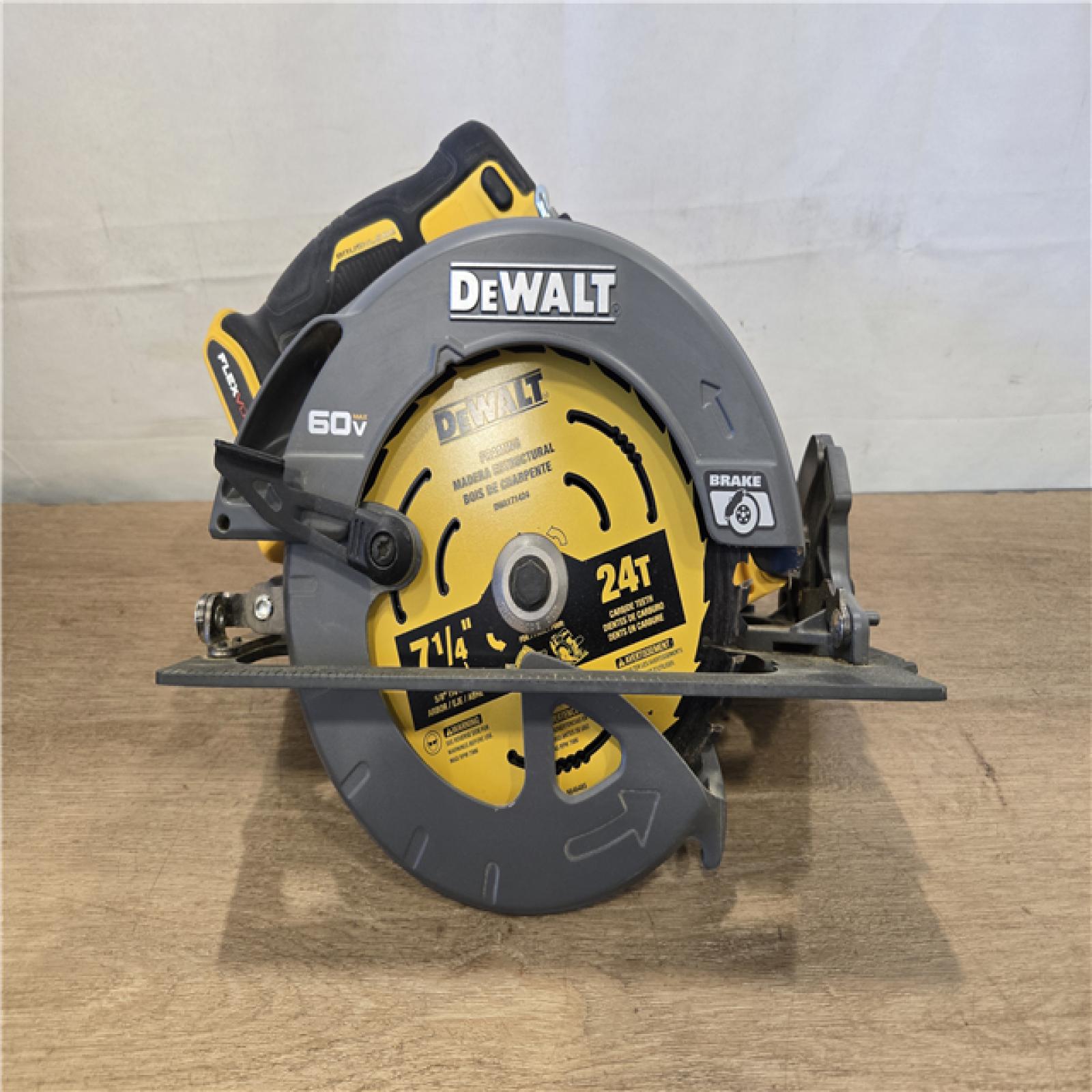 AS-IS DEWALT FLEXVOLT 60V MAX Cordless 7-1/4 in. Circular Saw (Tool Only)