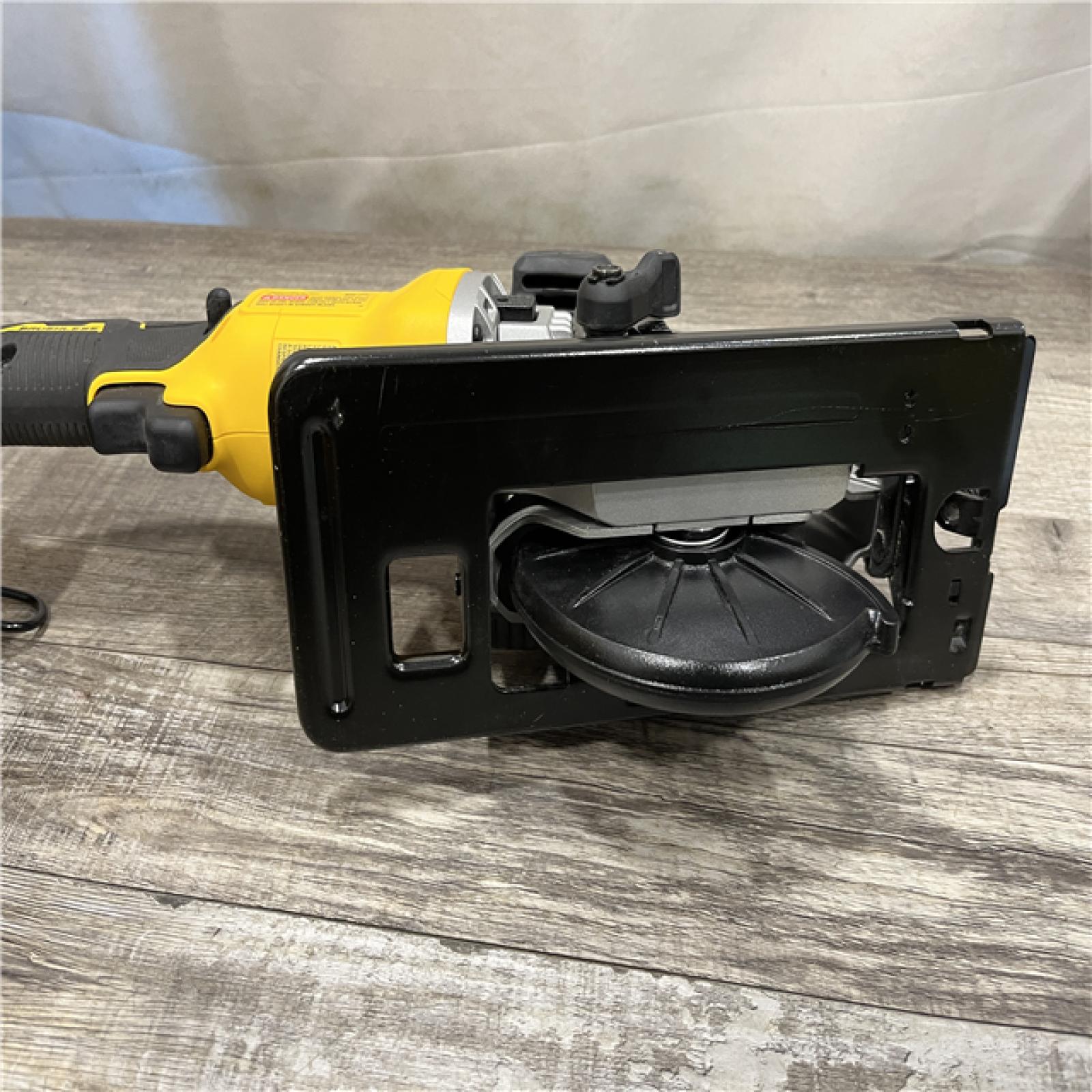 AS-IS DEWALT ATOMIC 20V MAX Cordless Brushless 4-1/2 in. Circular Saw (Tool Only)