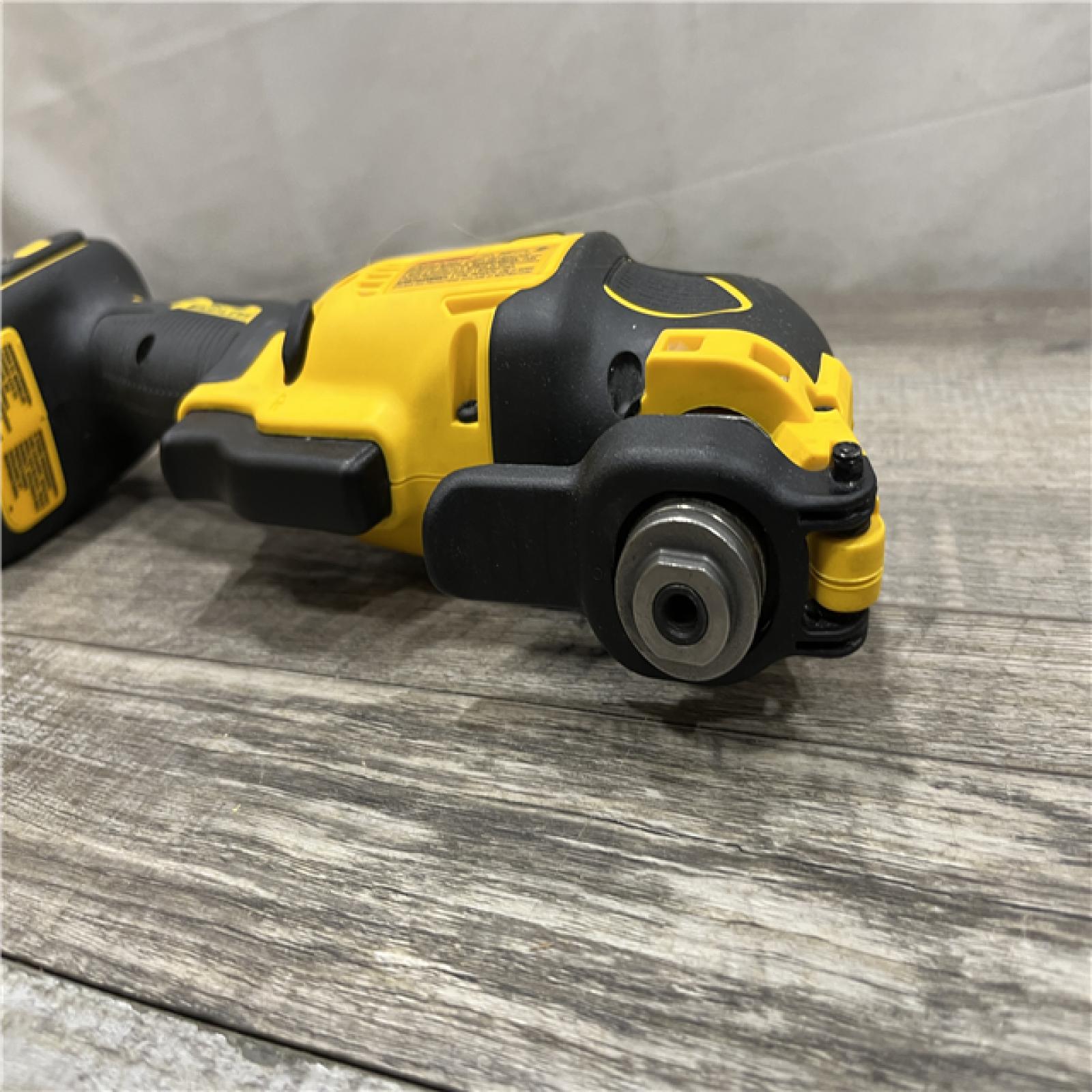 AS-IS DEWALT ATOMIC 20V MAX Cordless Brushless Oscillating Multi Tool Kit