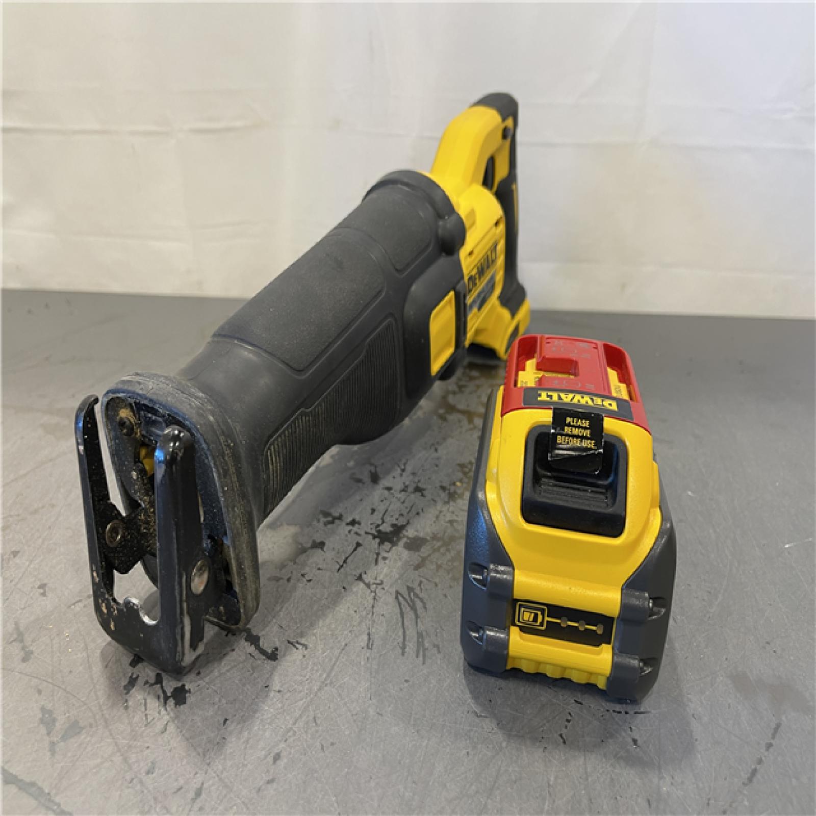 AS-IS - DeWalt FLEXVOLT 60V MAX Lithium-Ion Cordless Brushless Reciprocating Saw Kit