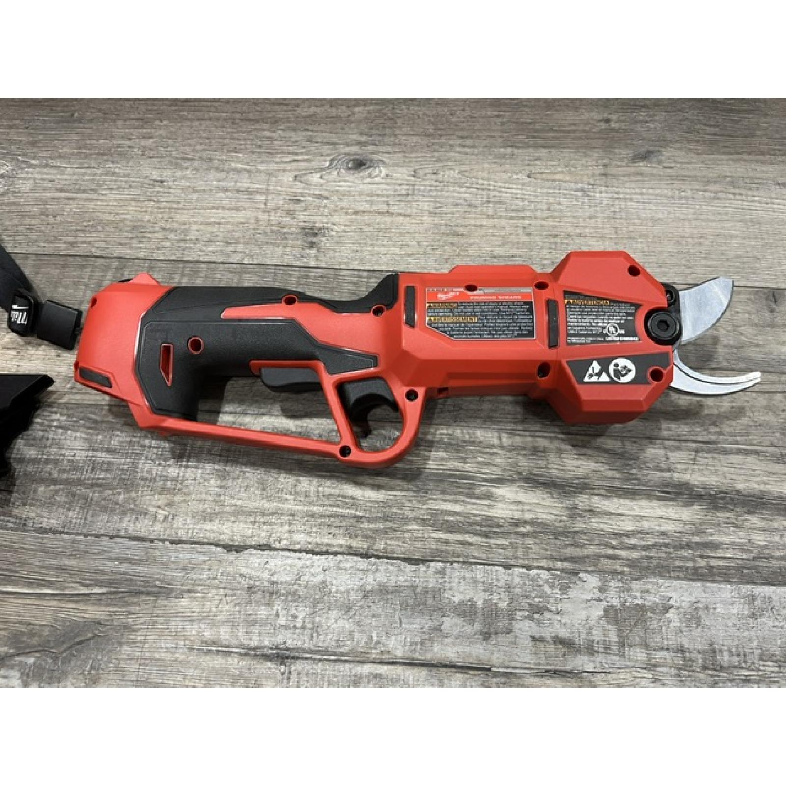 AS-IS Milwaukee 12V Cordless Brushless Pruner Shears Kit