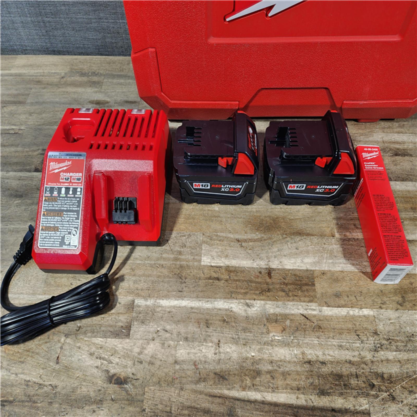 HOUSTON LOCATION - AS-IS (APPEARS LIKE NEW) Milwaukee 2632-22XC M18 18-Volt Propex Expansion Tool Kit W/ Batteries