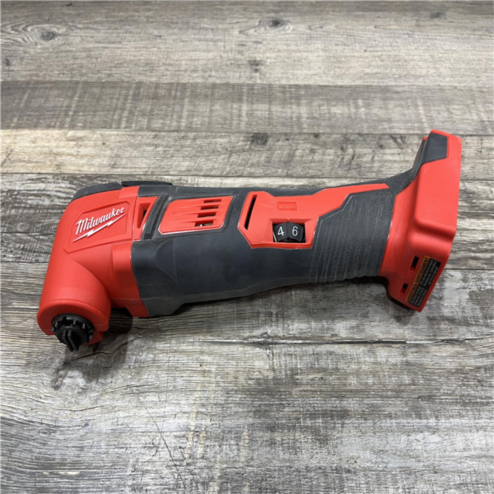 AS-IS Milwaukee 18V Lithium-Ion Cordless Oscillating Multi-Tool (Tool-Only)