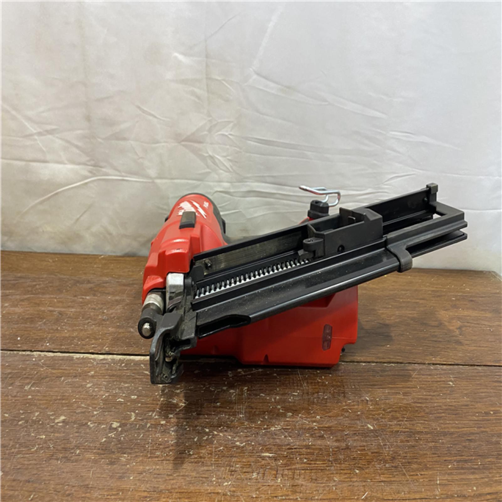 AS-IS Milwaukee 2744-20 M18 FUEL 3-1/2 in. 18-Volt 21-Degree Lithium-Ion Brushless Cordless Framing Nailer (Tool-Only)
