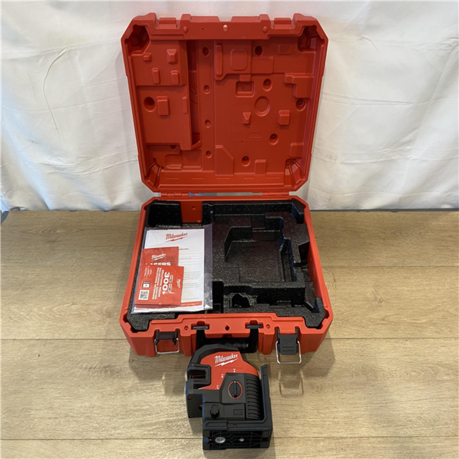AS-IS Milwaukee 3624-20 12V M12 Lithium-Ion Cordless Green Beam Cross Line & 4-Points Laser