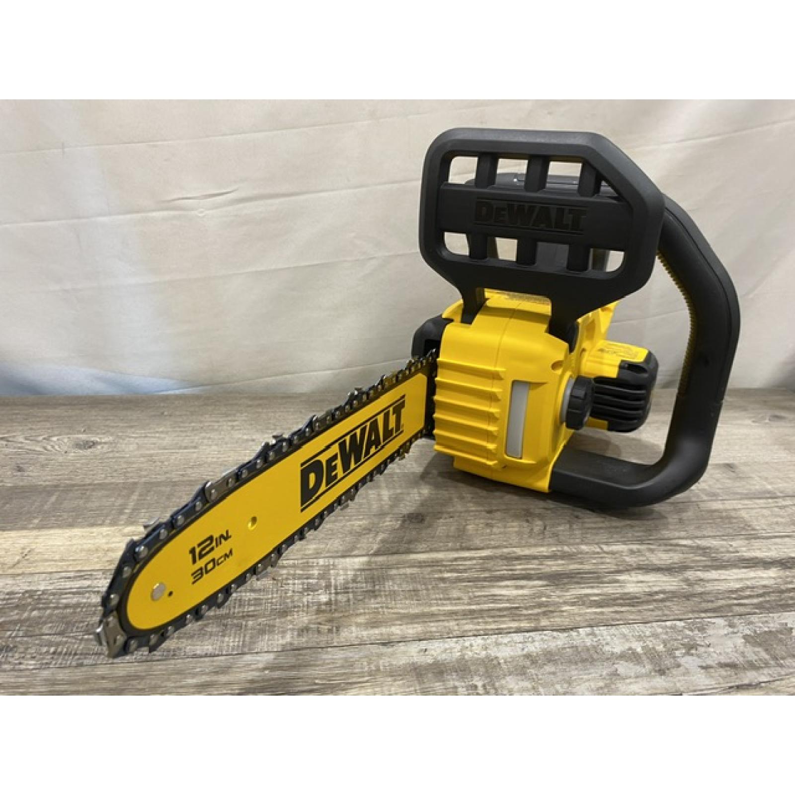 AS-IS DEWALT 20V MAX Compact 12 Brushless Cordless Chainsaw Kit