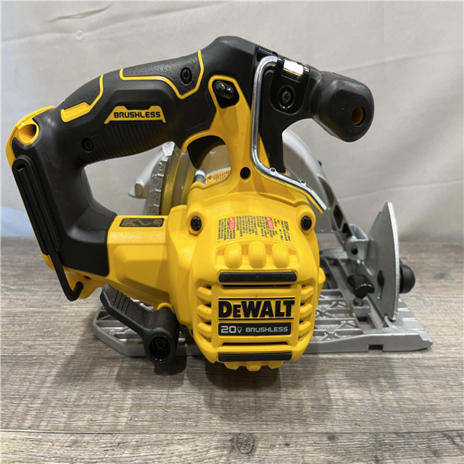 AS-IS DEWALT 20V MAX Cordless Brushless 6-1/2 in. Sidewinder Style Circular Saw (Tool Only)