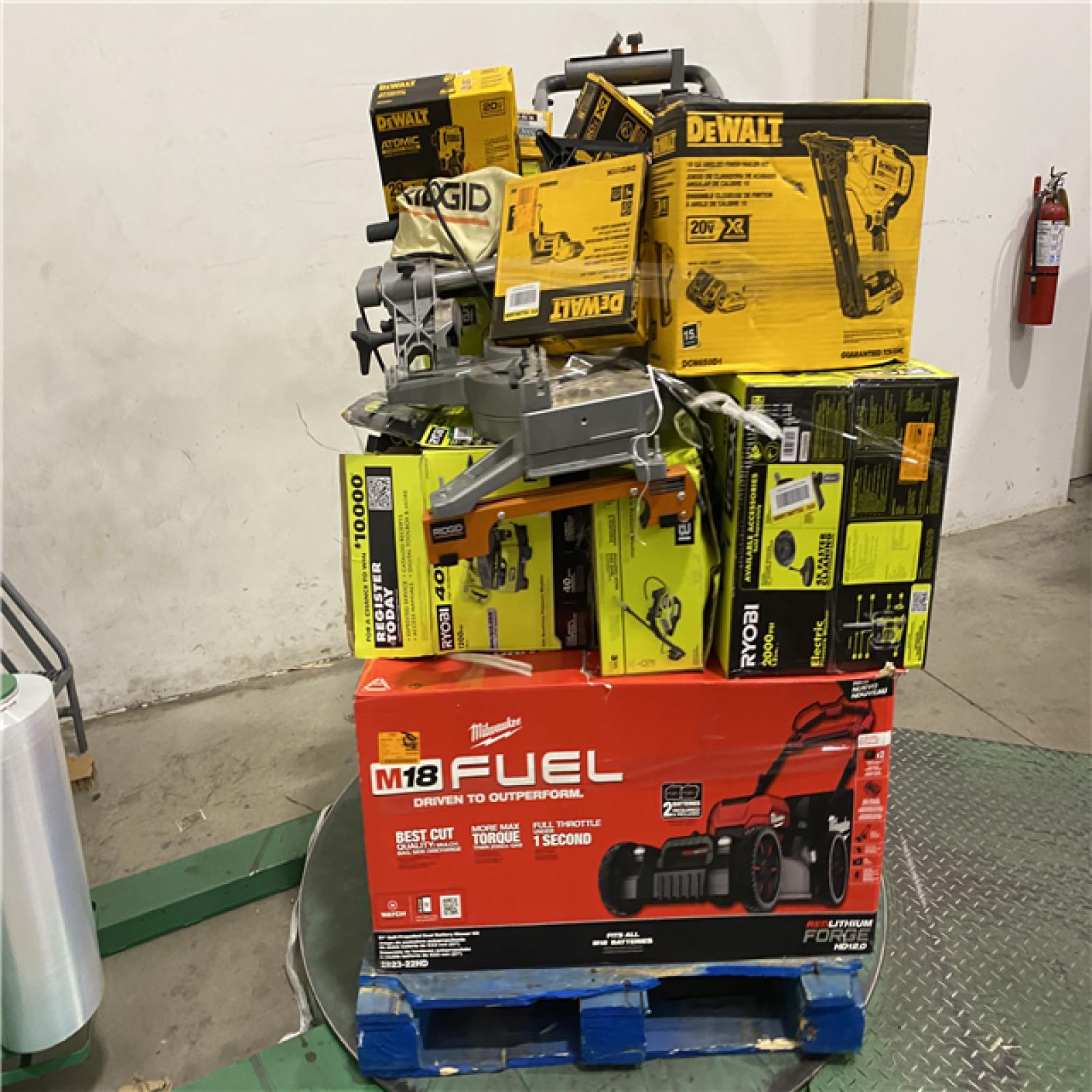 Dallas Location - As-Is Tool Pallet