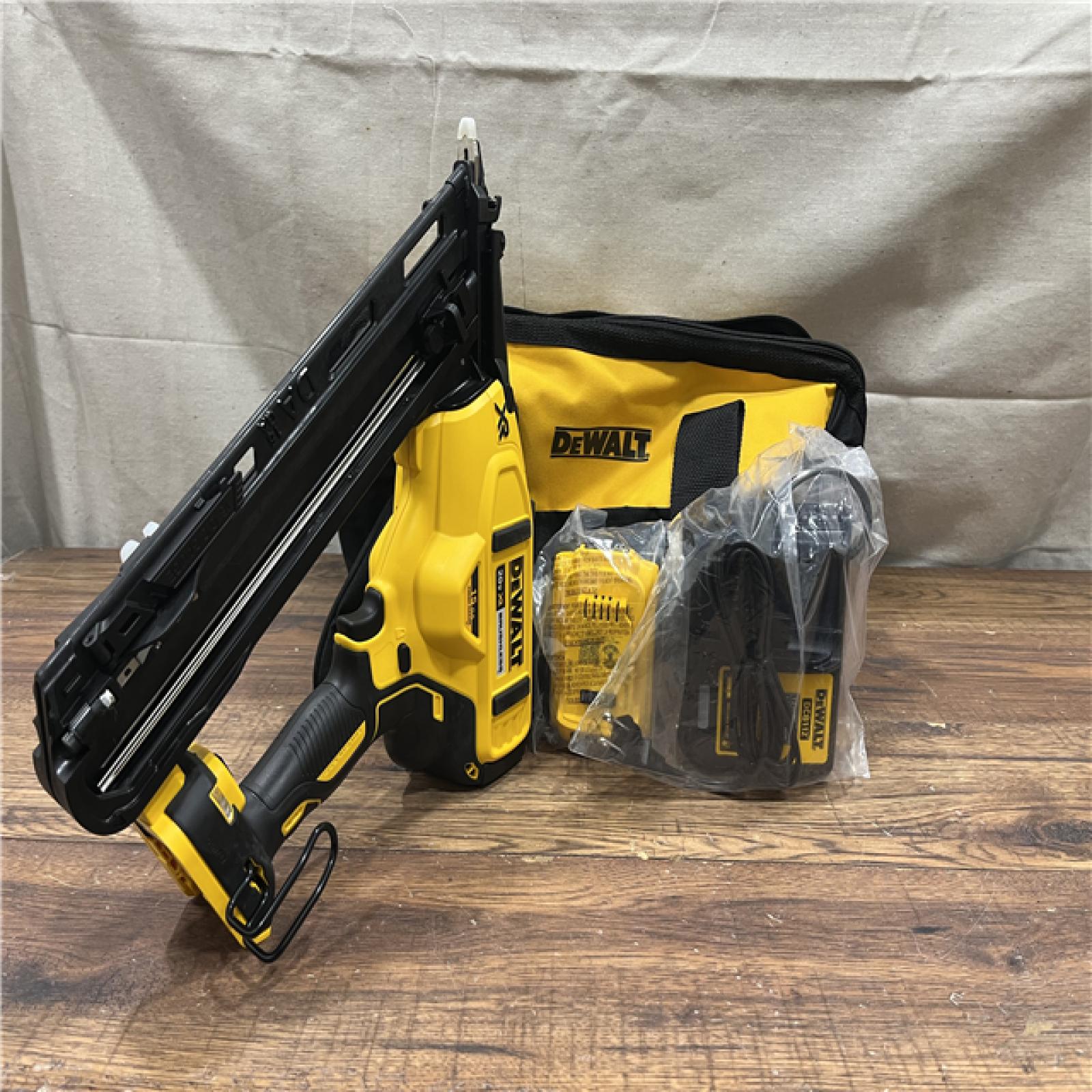 AS-IS DEWALT 20V MAX XR 15 Ga. Cordless 34 Deg Nailer 20 V