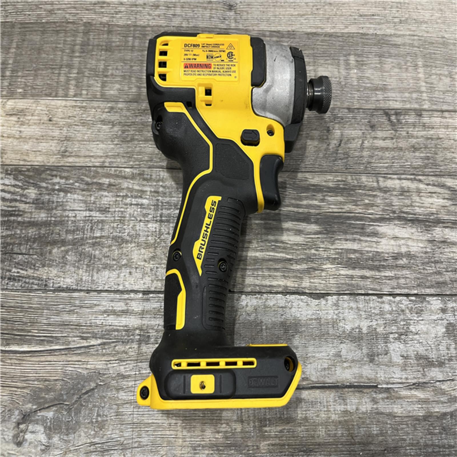AS-IS DEWALT Atomic 20V Max Lithium-Ion Brushless Cordless Compact 1/4 in. Impact Driver Kit