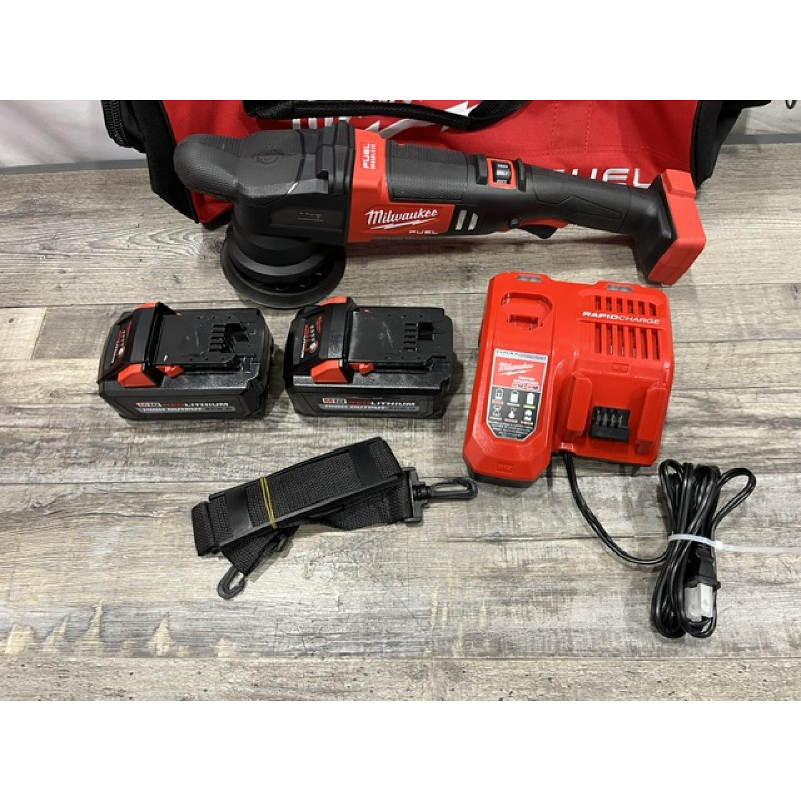 AS-IS Milwaukee FUEL Brushless Cordless 15mm Random Orbital Polisher Kit