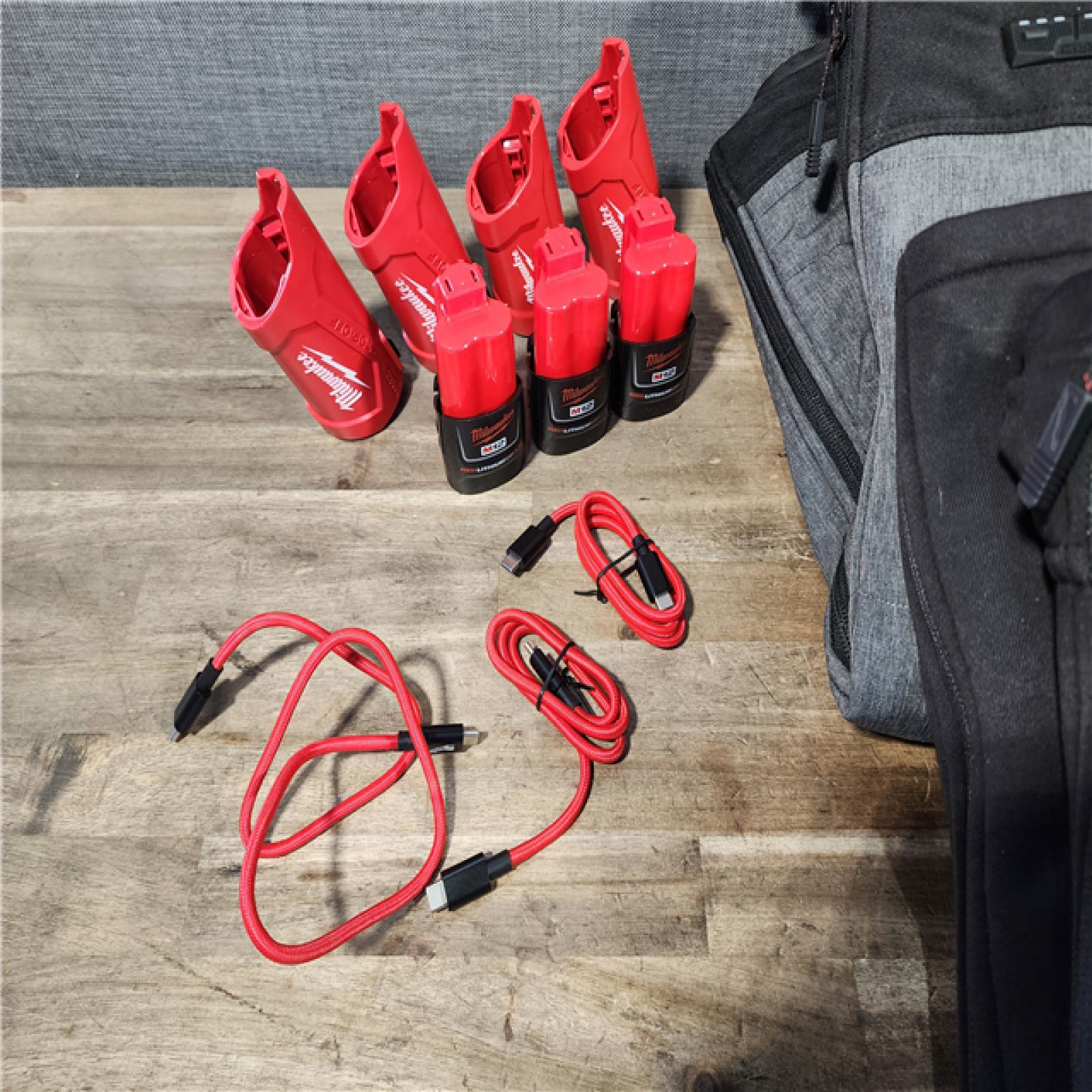 HOUSTON LOCATION - AS-IS MILWAUKEE 4 HEATED CLOTHING COMBO KIT