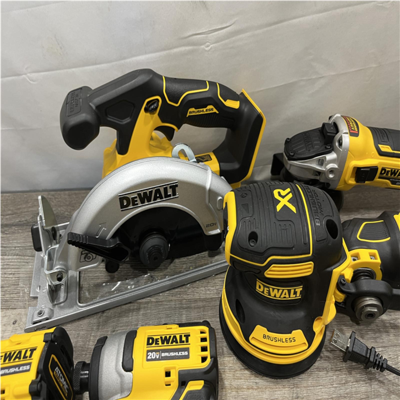 AS-IS DEWALT 20-Volt MAX ToughSystem Lithium-Ion 6-Tool Cordless Combo Kit