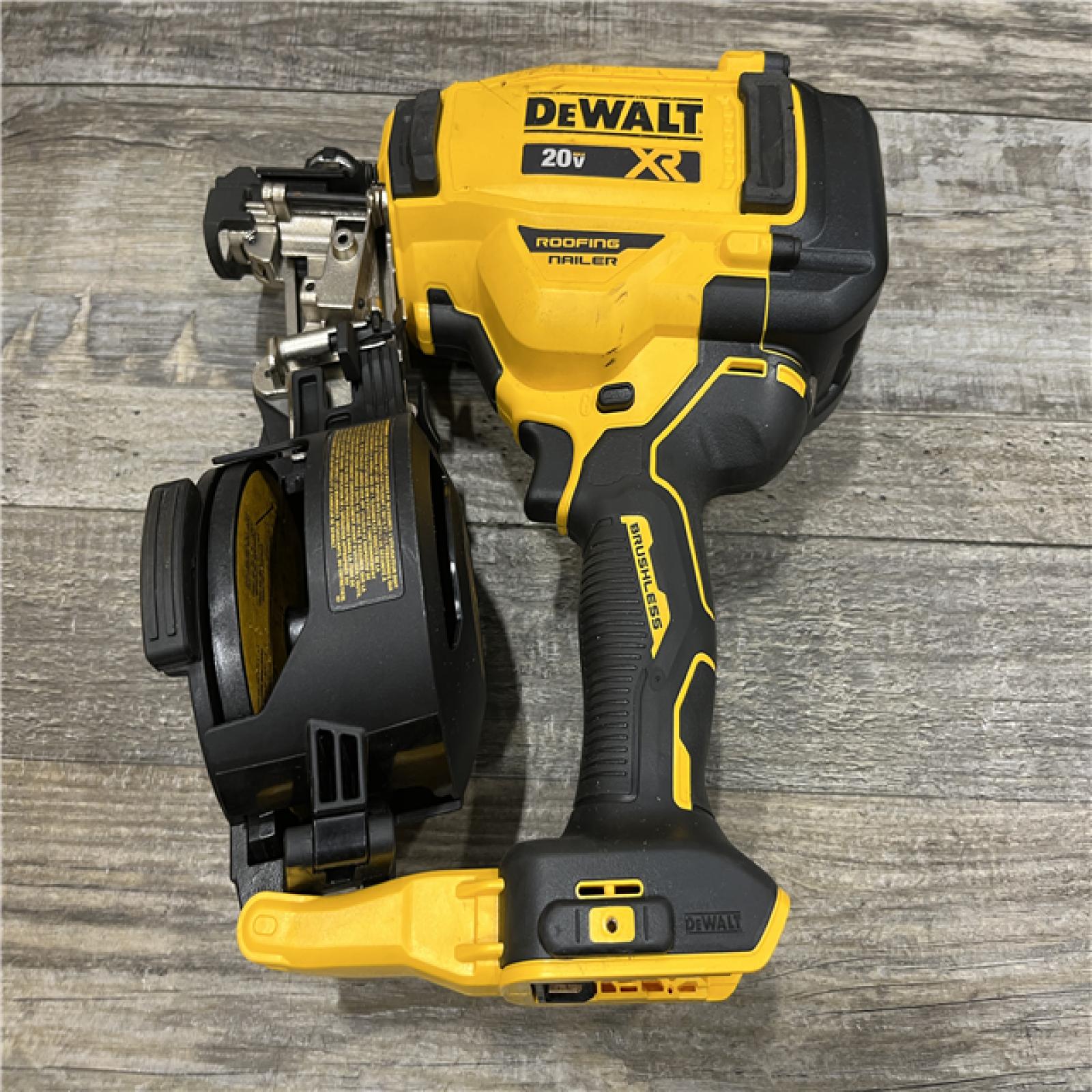 AS-IS DEWALT 20V MAX Lithium-Ion 15-Degree Electric Cordless Roofing Nailer Kit