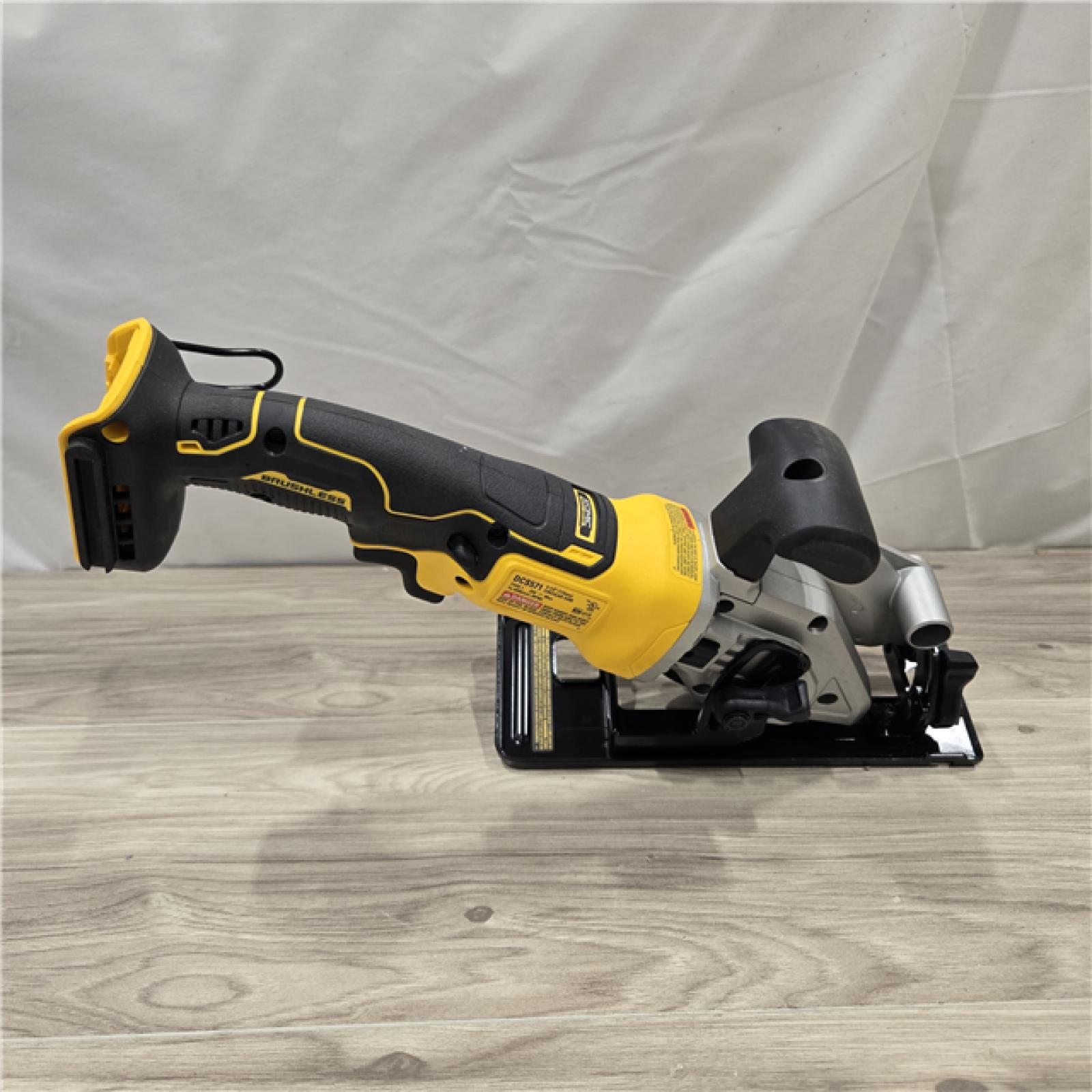 AS-IS DEWALT ATOMIC 20V MAX Cordless 4-1/2 in. Circular Saw (Tool Only)