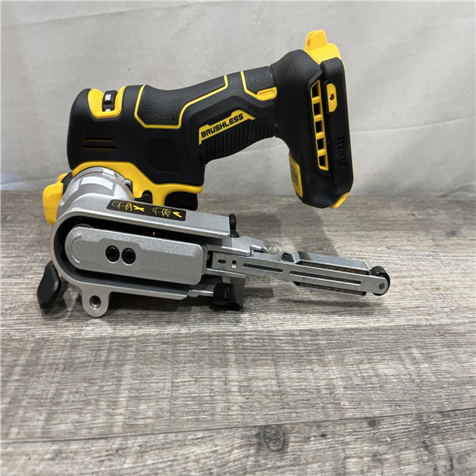AS-IS DEWALT 20-Volt MAX XR 18 in. Cordless Bandfile (Tool-Only)