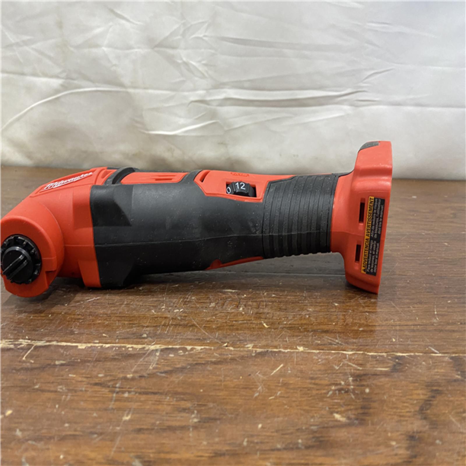 AS-ISMilwaukee 2626-20 M18 Lithium-Ion Cordless Multi-Tool (Tool Only)