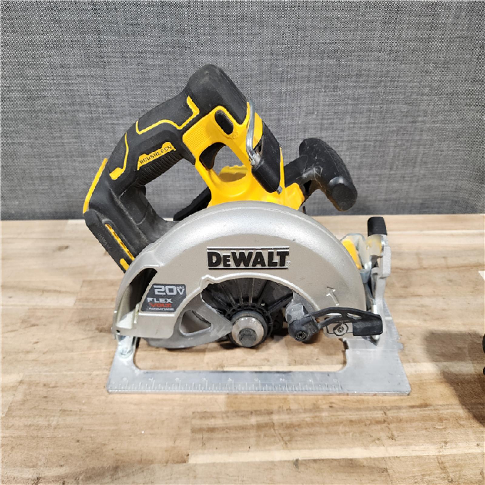 HOUSTON LOCATION - AS-IS DEWALT 3 TOOL COMBO