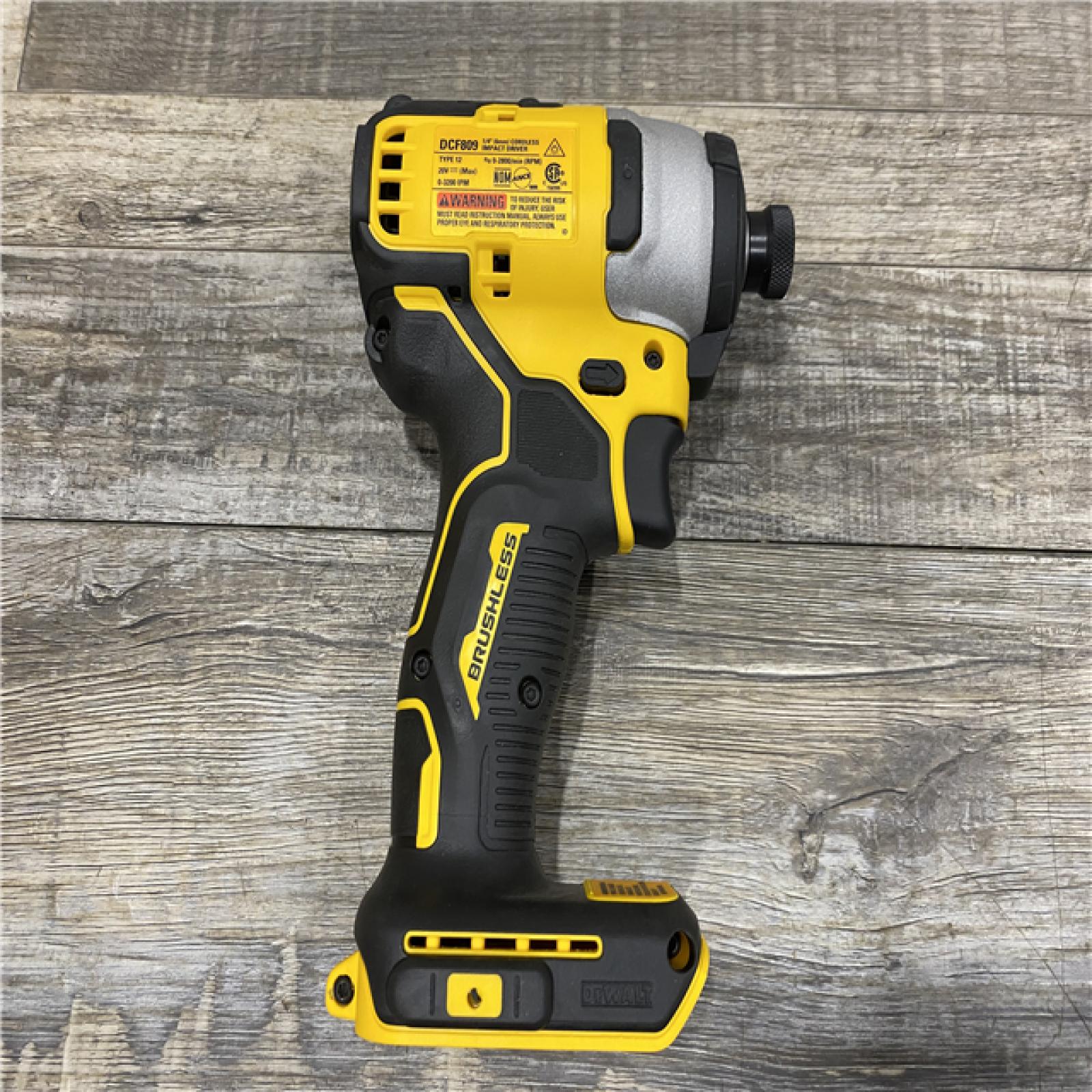 AS-IS DEWALT Atomic 20V Max Lithium-Ion Brushless Cordless Compact 1/4 in. Impact Driver Kit