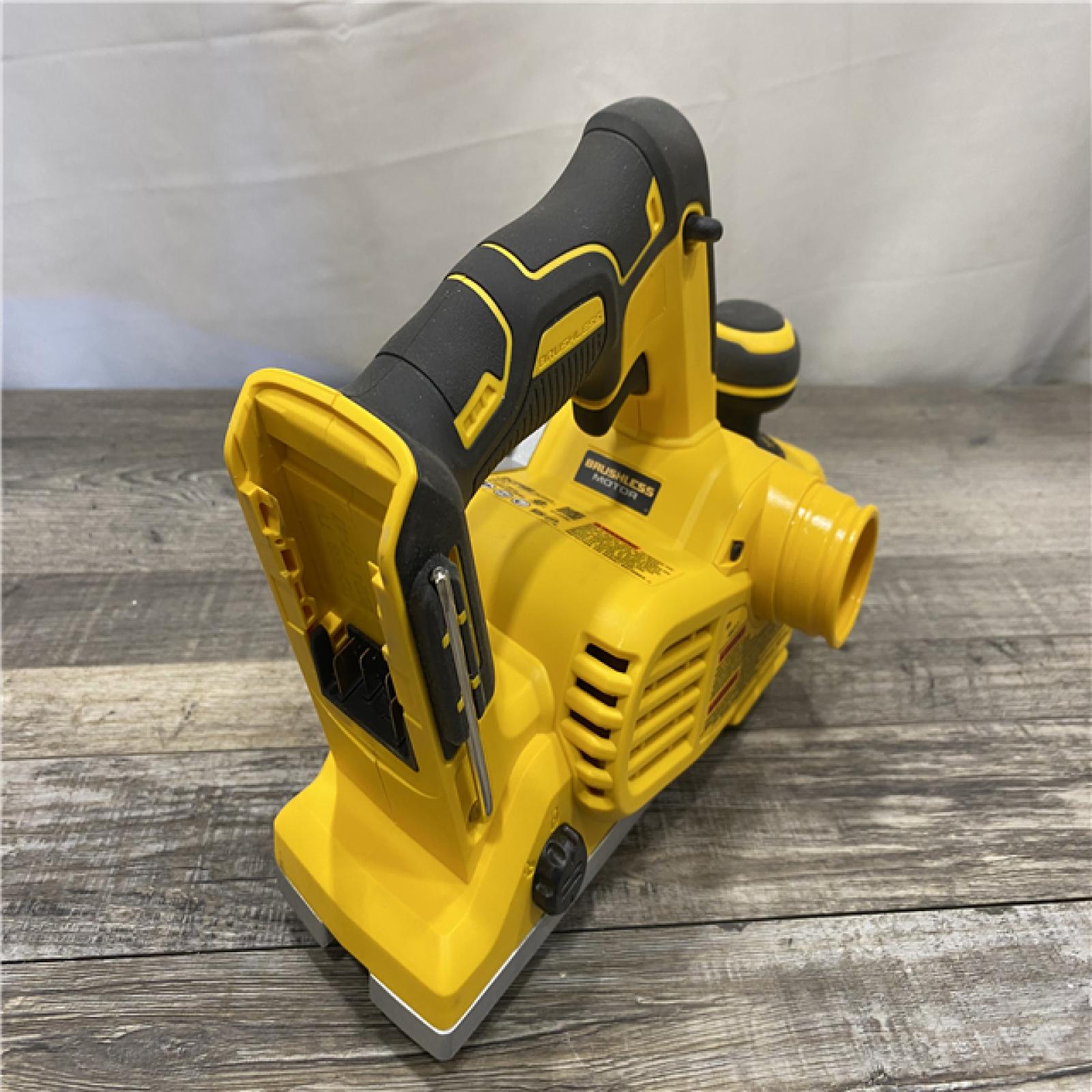 AS-IS DEWALT 20V MAX XR Cordless Brushless 3-1/4 in. Planer (Tool Only)