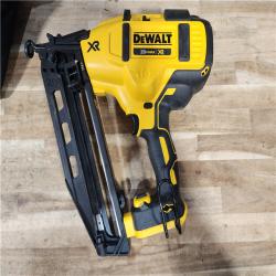 HOUSTON LOCATION - AS-IS DEWALT 20V MAX XR 16-Gauge Electric Cordless Angled Finishing Nailer Kit