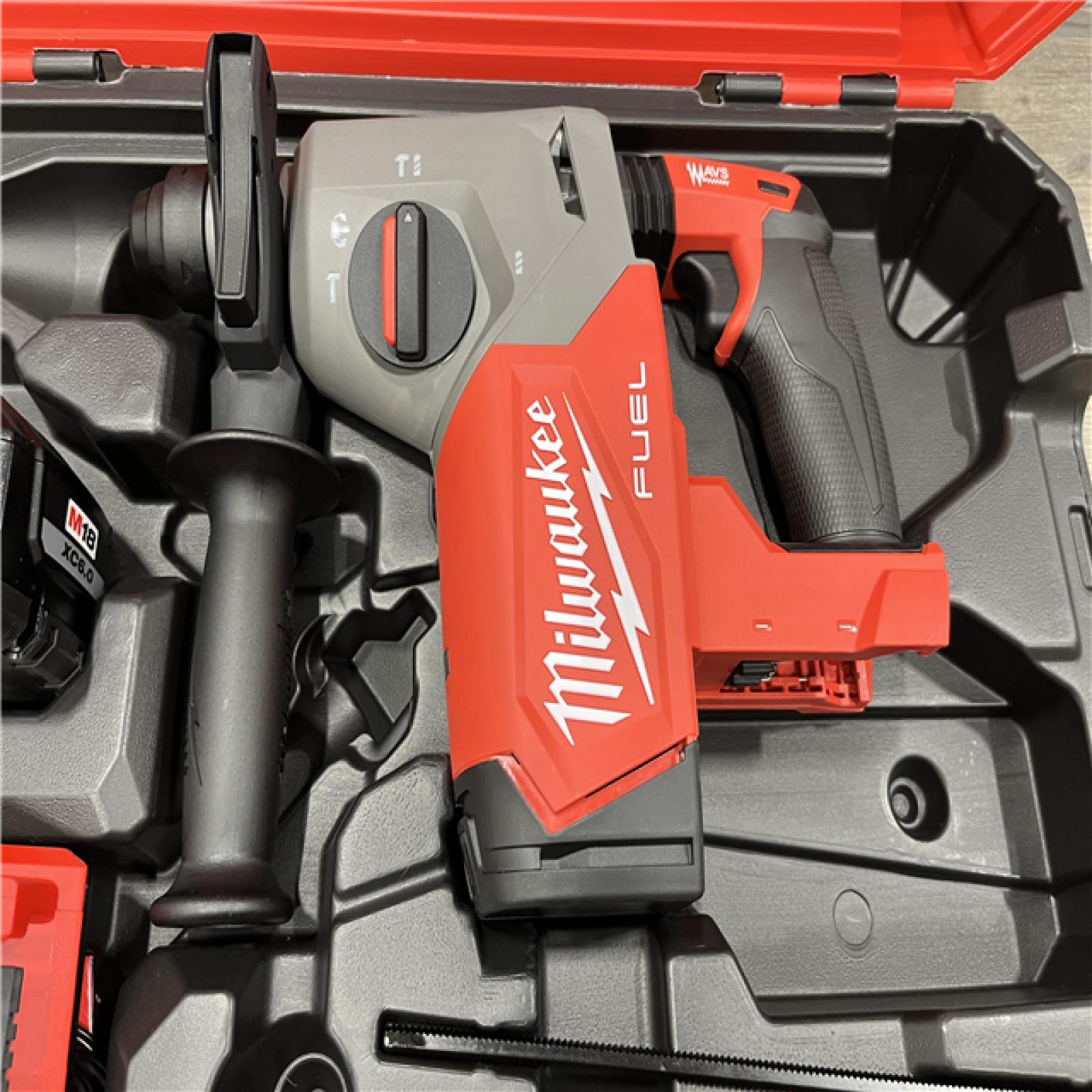 AS-IS Milwaukee FUEL 18V Lithium-Ion Brushless 1 in. Cordless SDS-Plus Rotary Hammer Kit