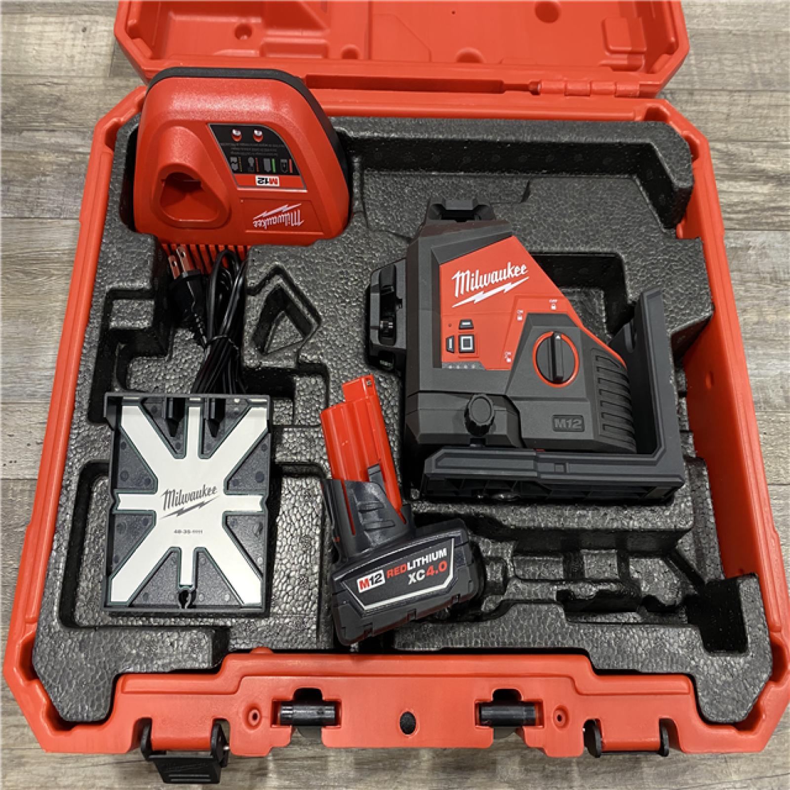 AS-IS Milwaukee 12-Volt Lithium-Ion Cordless Green 250 ft. 3-Plane Laser Level Kit