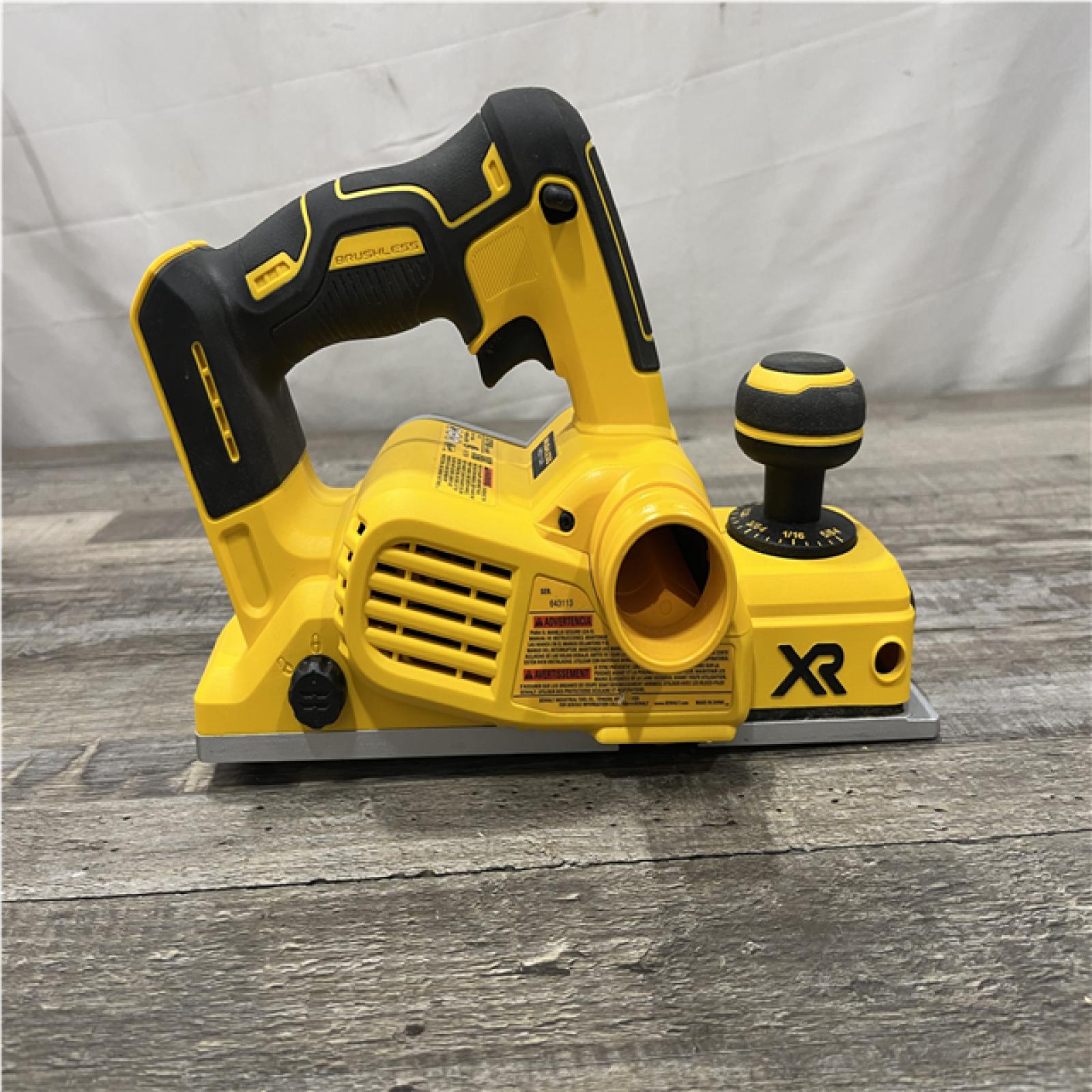 AS-IS DEWALT 20V MAX XR Cordless Brushless 3-1/4 in. Planer (Tool Only)