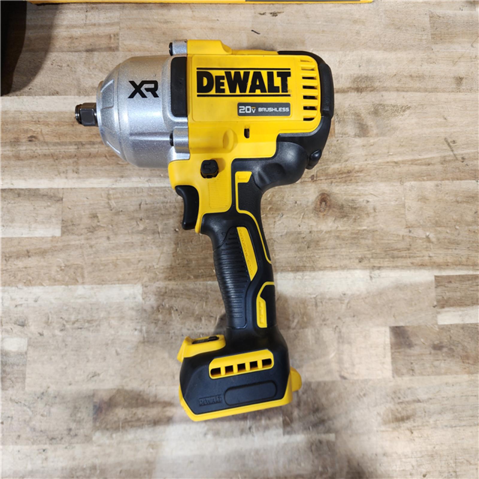 HOUSTON LOCATION - AS-IS DEWALT 20V MAX Lithium-Ion Cordless 1/2 in. Impact Wrench Kit