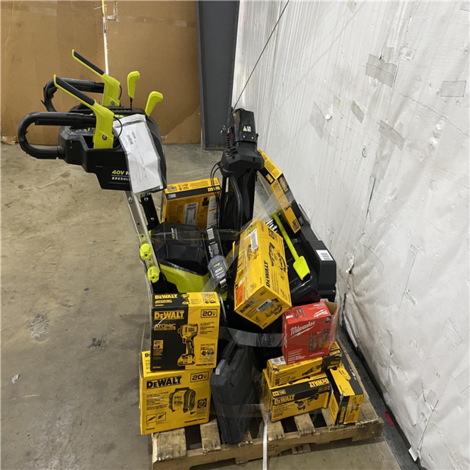 Houston Location AS IS - Tool Pallet